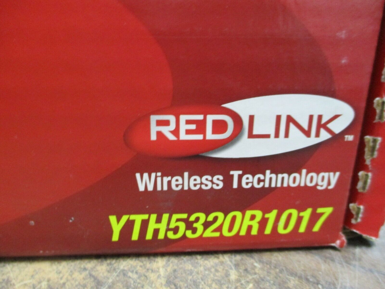 Honeywell Red Link Wireless Thermostat System Kit YTH5320R1017 18-30V 50/60Hz