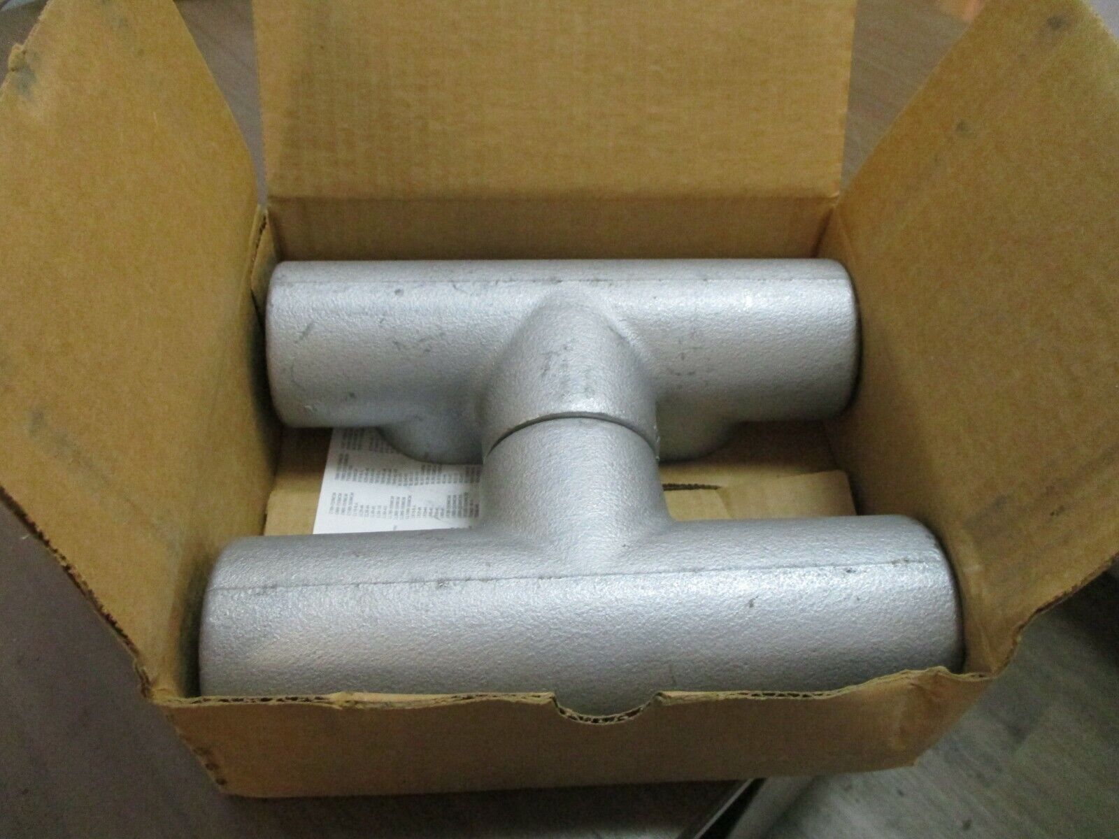 Cooper Crouse-Hinds Condulet Conduit Body T57 Form 7 Size: 1-1/2" *Box of 2*