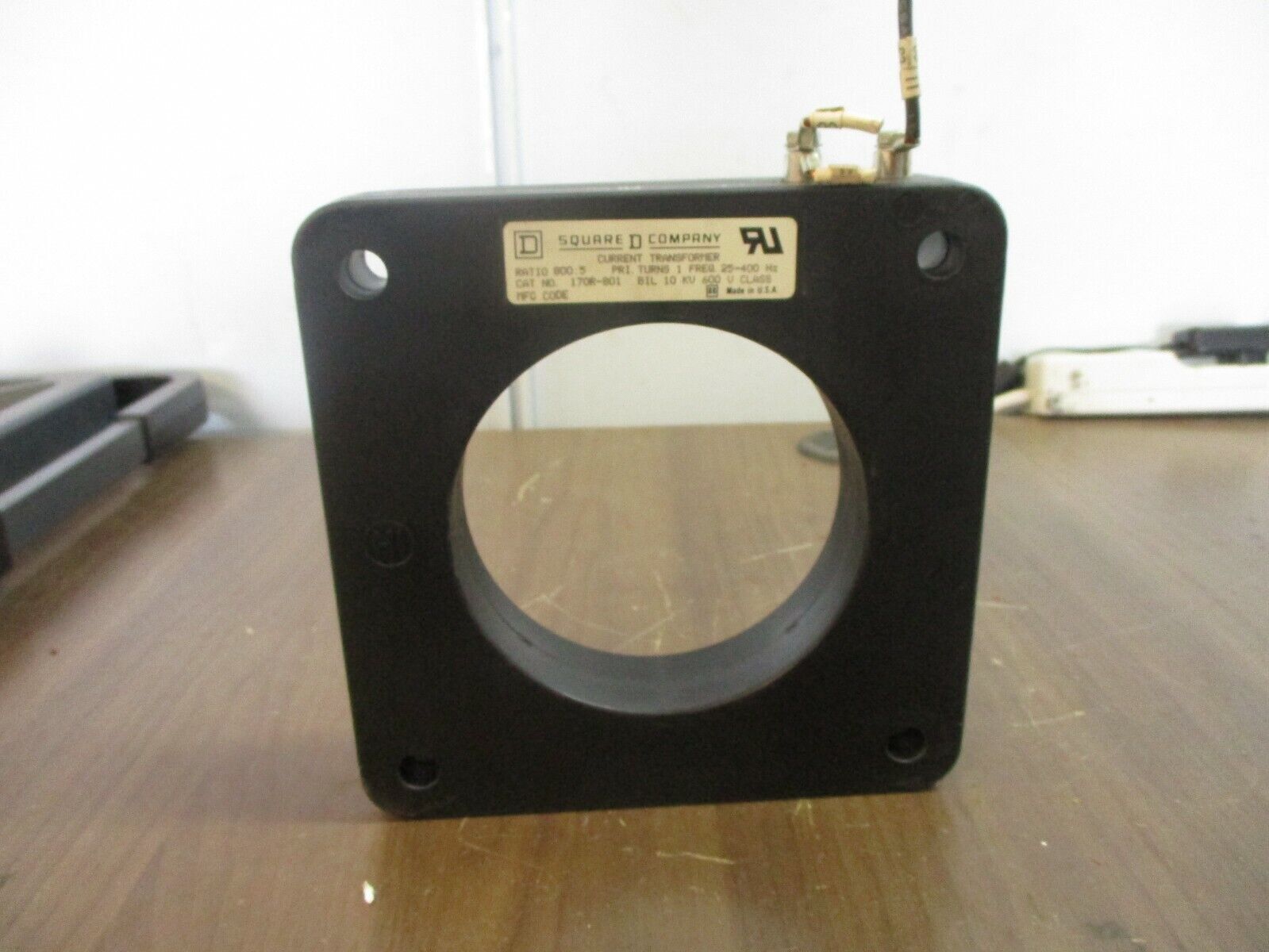 Square D Current Transformer 170R-801 Ratio 800:5A 600V 25-400Hz 10kV BIL Used