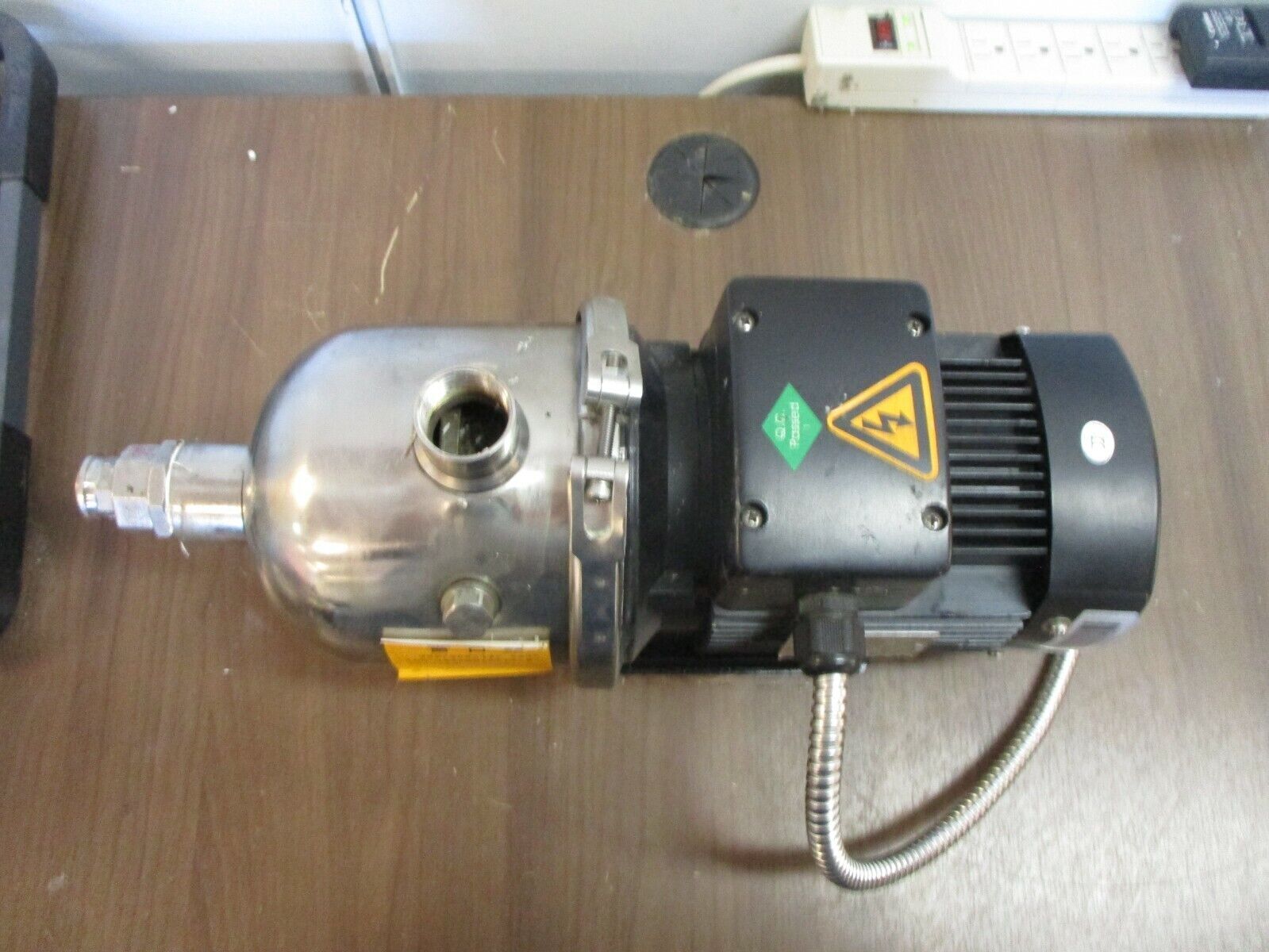 CNP Stainless Steel Pump CHL4-20LSW5C 0.75HP 15m Head 4m3/h Used