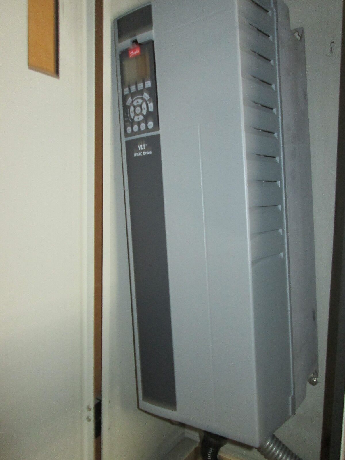 Danfoss VLT3542 AC Drive VLT3500H54 40HP Used