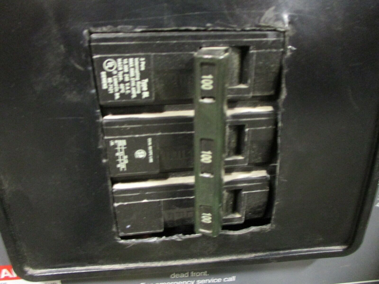 Siemens Main Breaker Circuit Breaker Panel I1X18MC250C 250A Max 208Y/120 3Ph 4W
