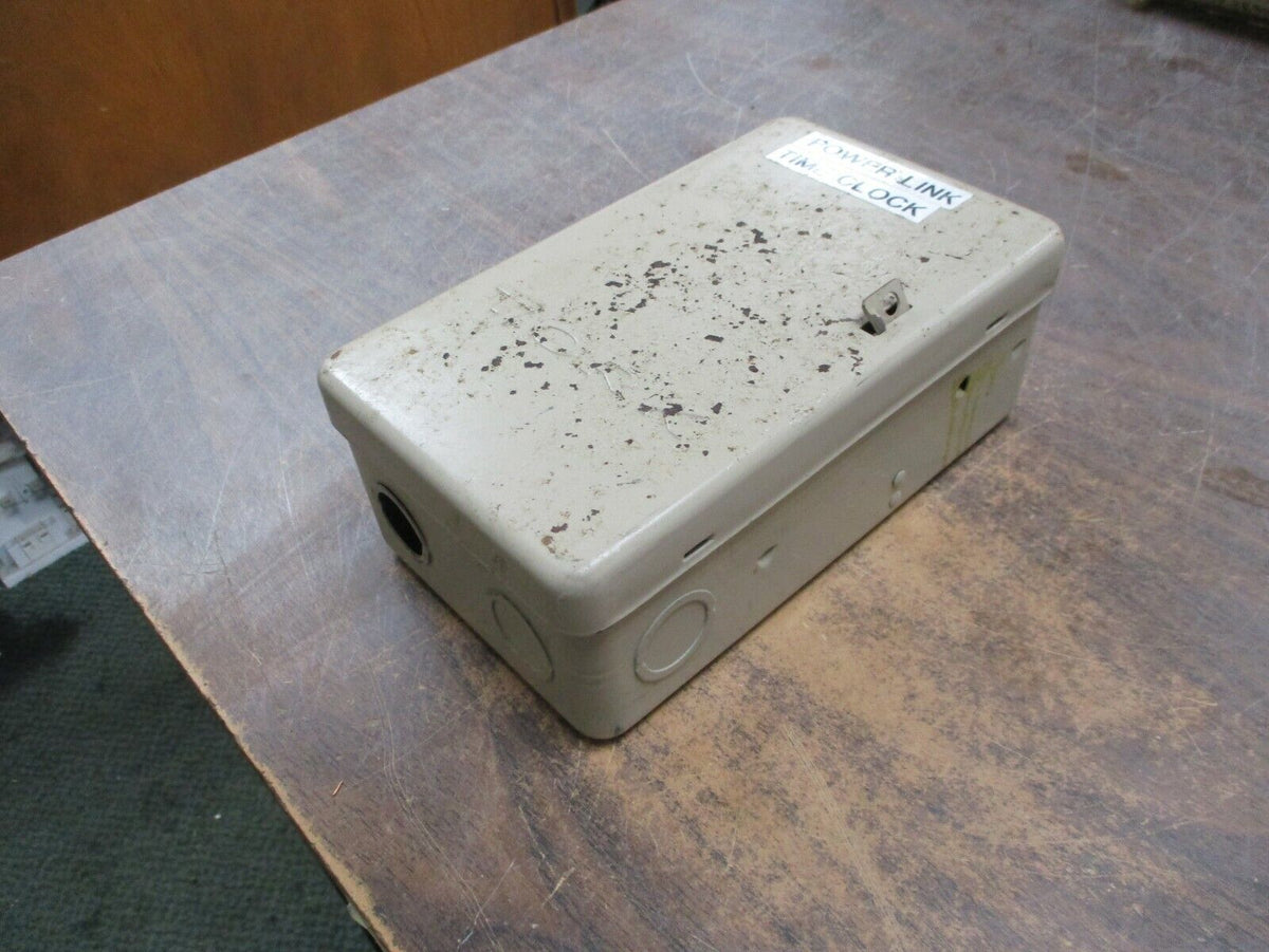 Tork 24Hr Time Switch 1103 Switch: DPST 40A 120-277V Motor: 120V 60Hz Used