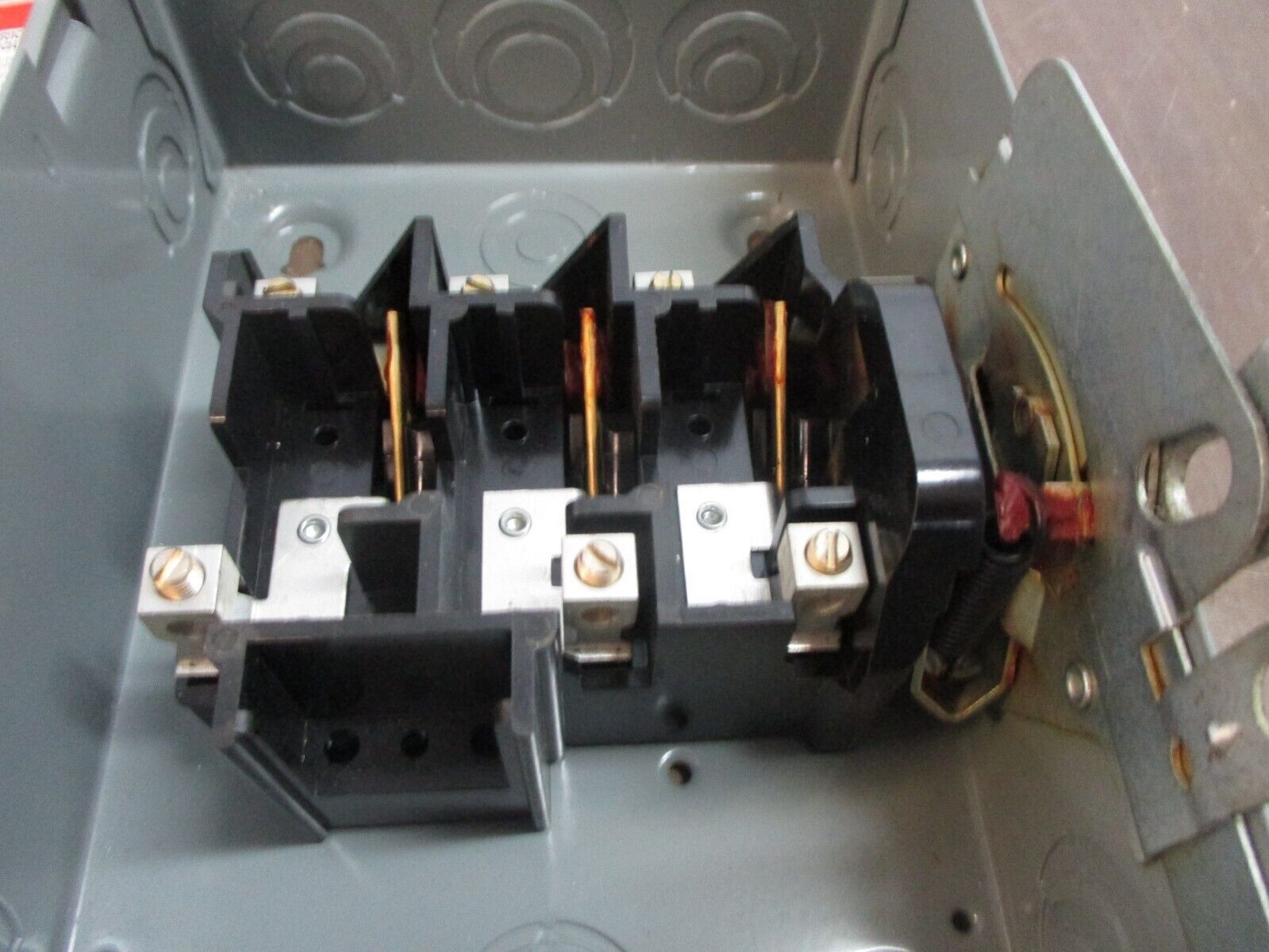 Square D Non-Fusible Safety Switch/Disconnect DU-321 30A 240V Used