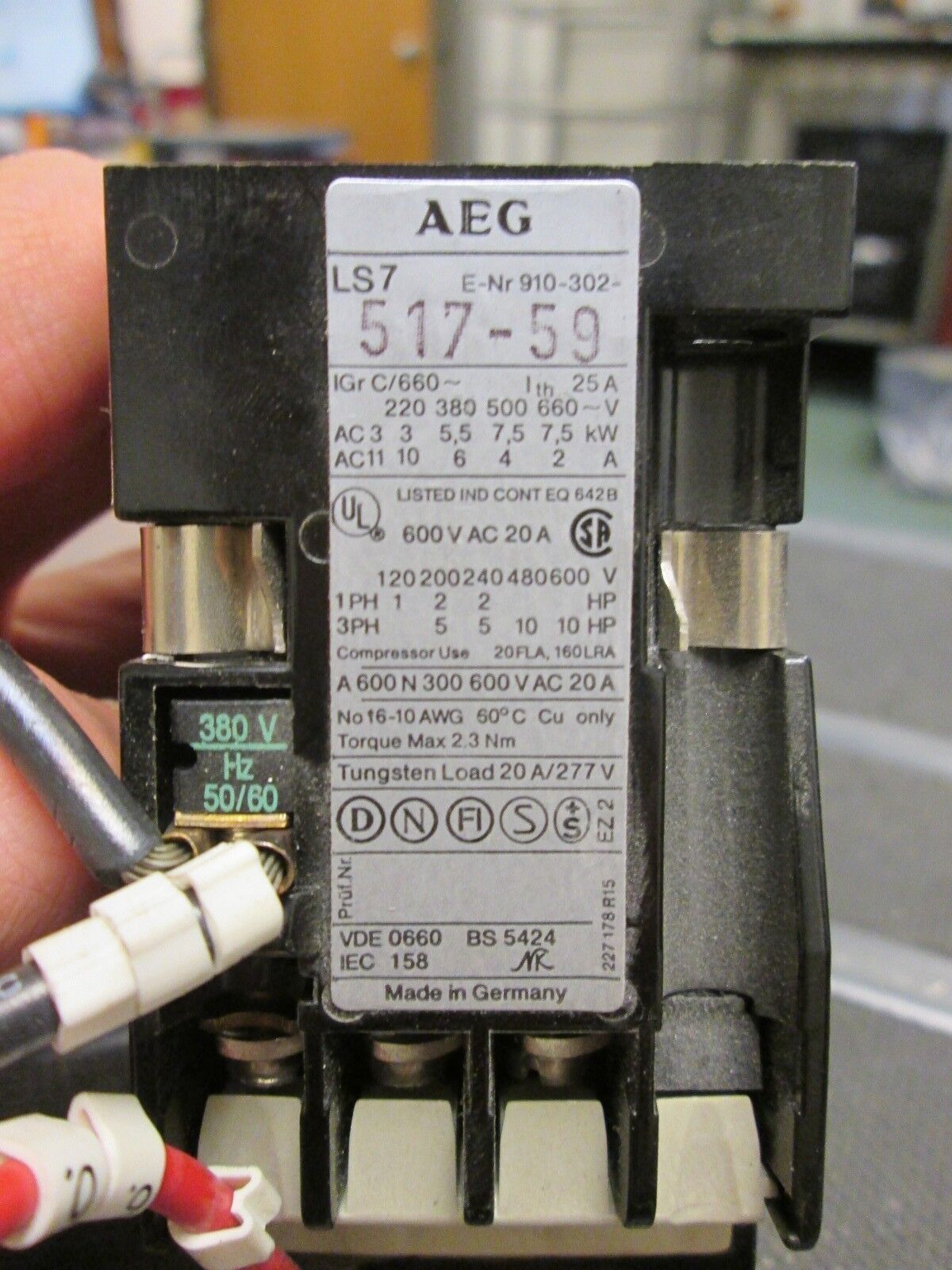 AEG Contactor LS7 E-NR910-302-517-59 25A 380V Coil 600V Used