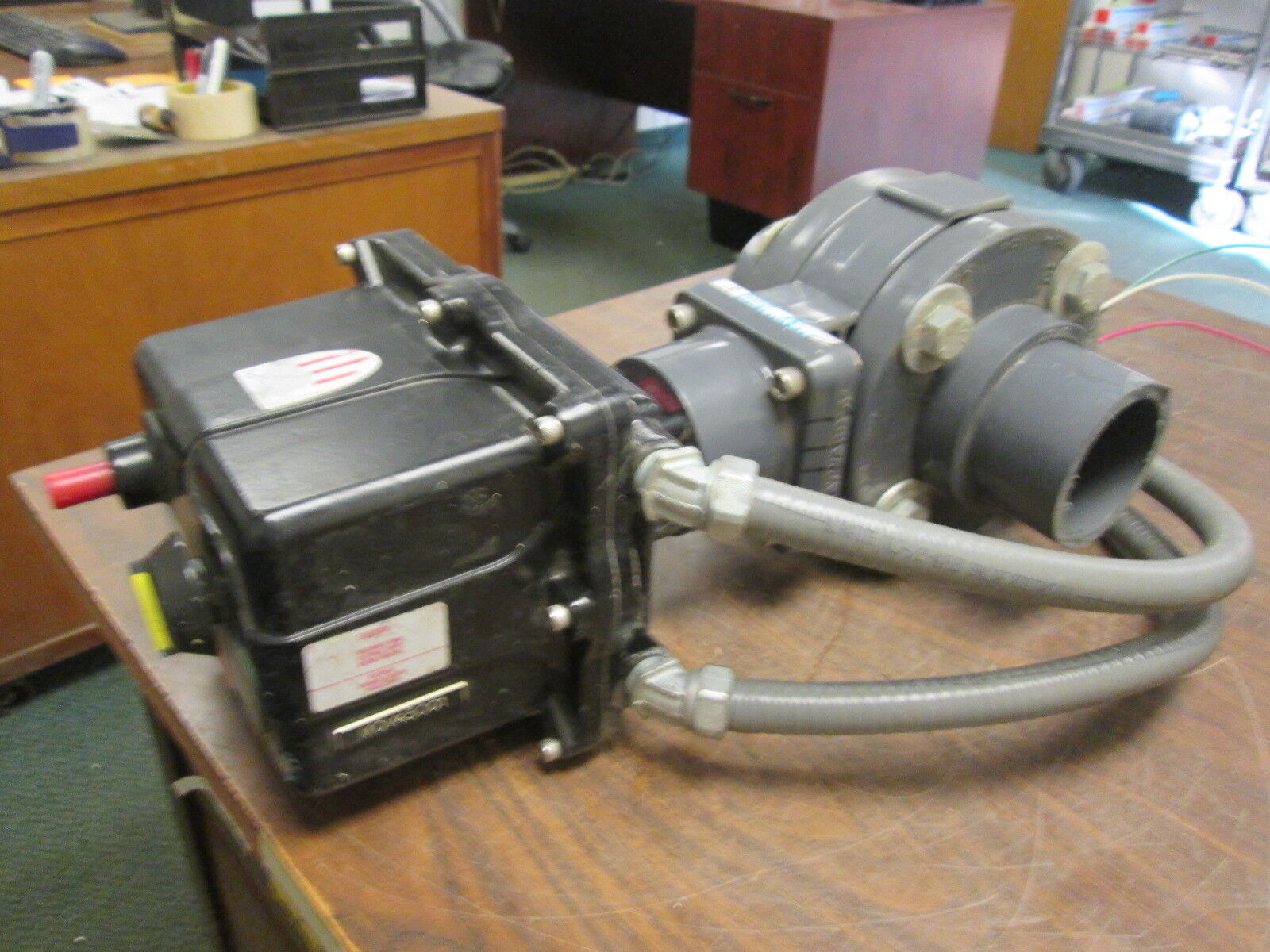 Hayward Actuating Butterfly Valve EVS3 KC2EX2 150PSI PVC Body 115V 0.3A Used