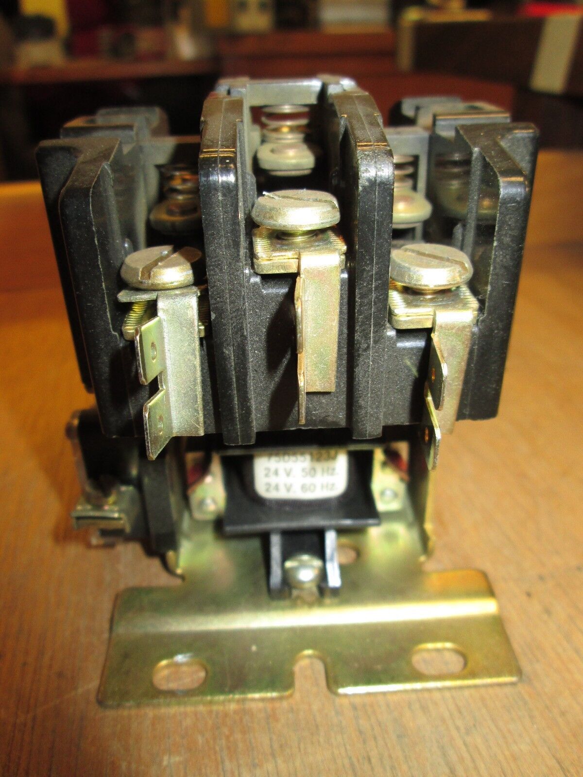 Furnas Contact 42BE35AJ 24V Coil 30FLA Used