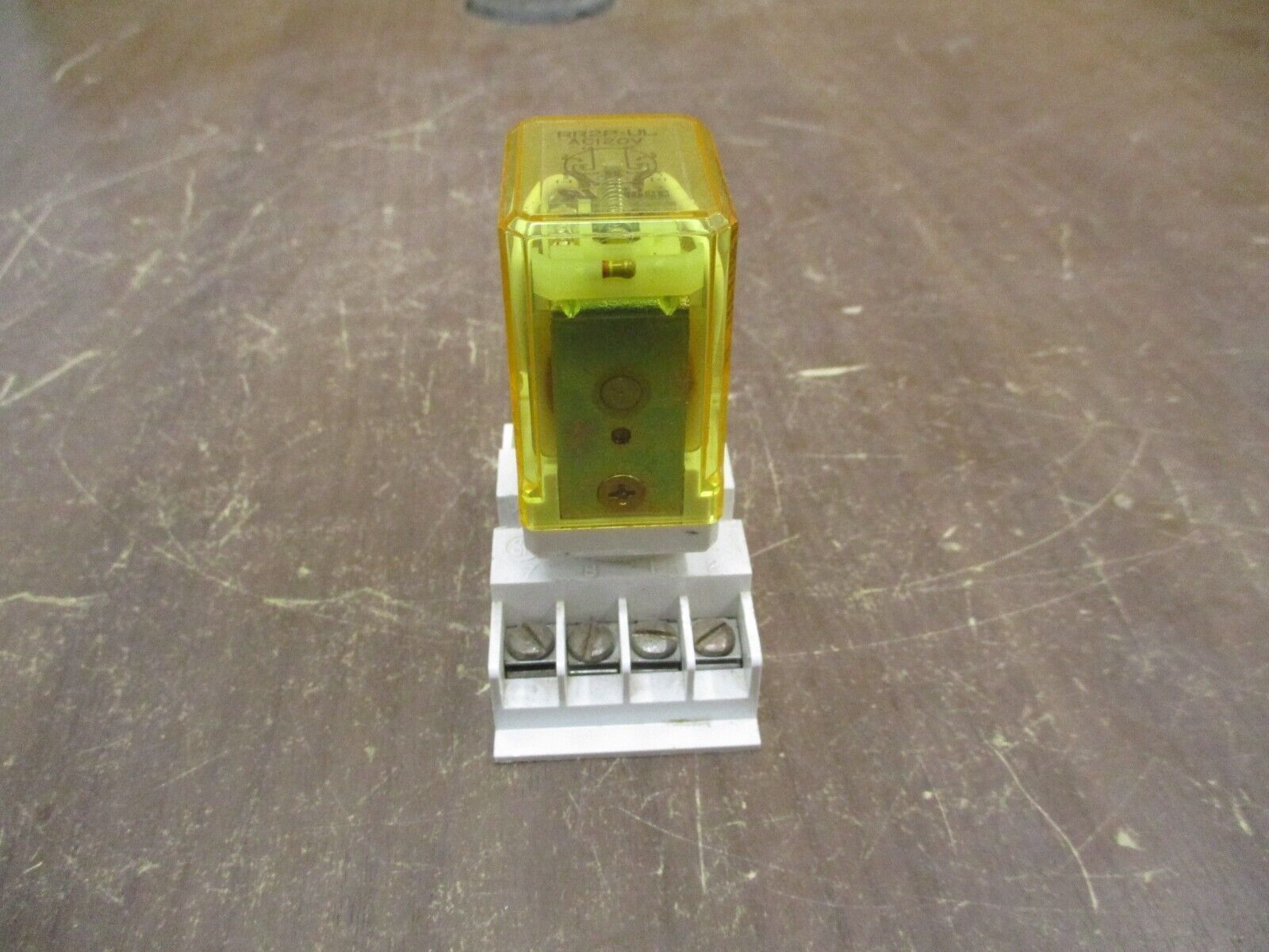 IDEC Relay RR2P-UL 120V Coil w/ Base *Lot of 3* Used