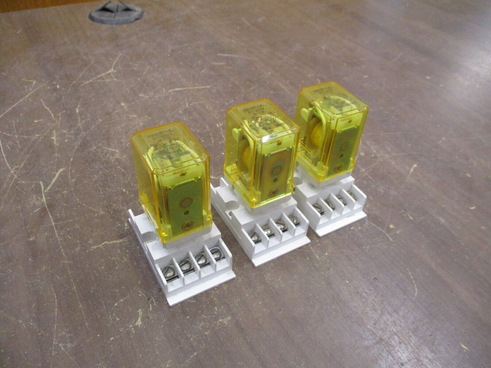 IDEC Relay RR2P-UL 120V Coil w/ Base *Lot of 3* Used