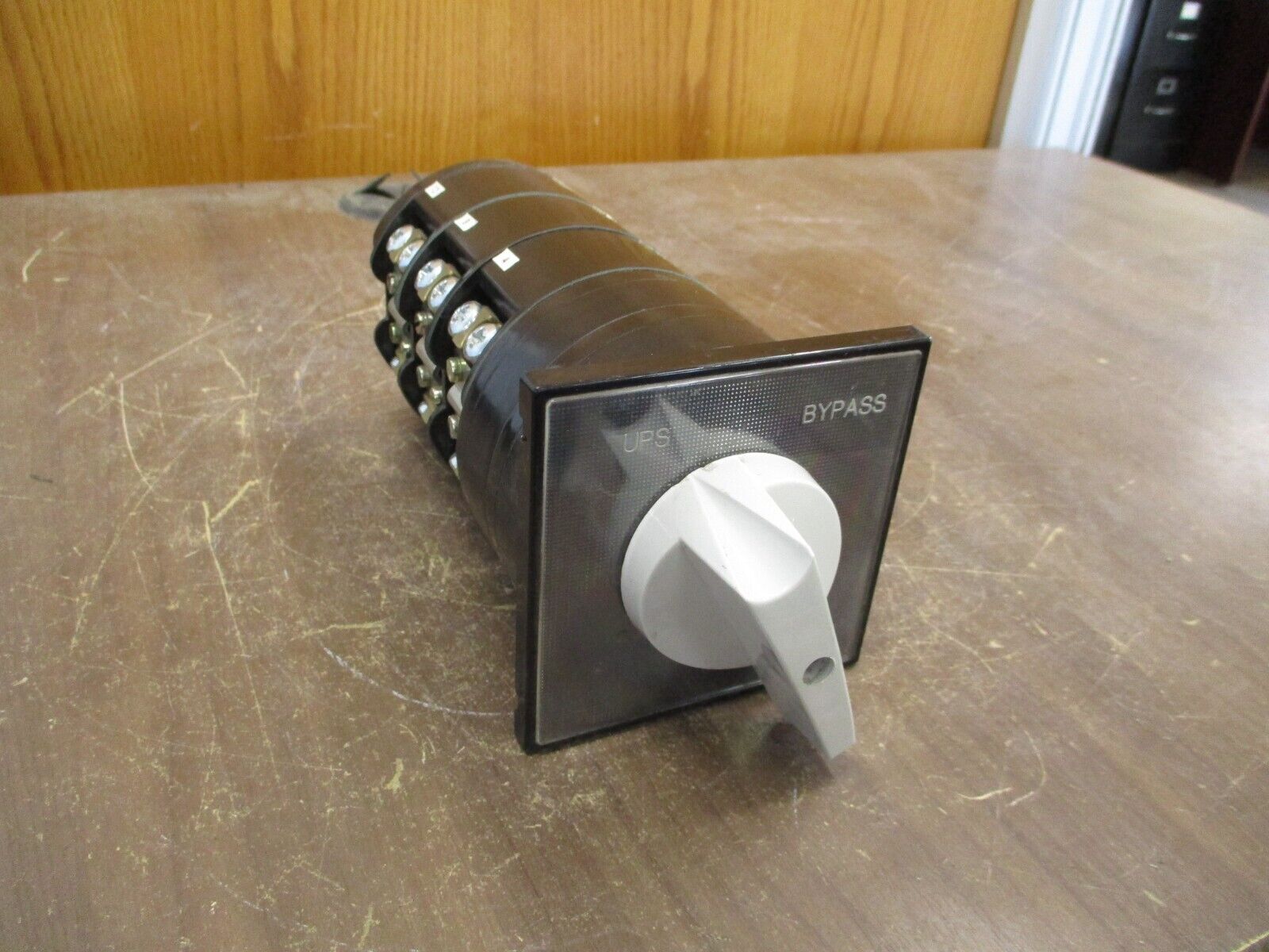 Entrelec Type I-80 UPS Bypass Rotary Switch 360 007 S9 80A 600V Used
