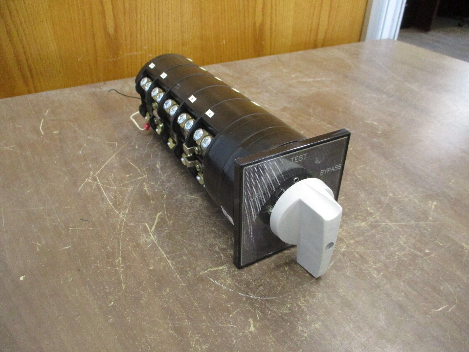 Entrelec Type I-80 UPS Bypass Rotary Switch 360 005 45 80A 600V Used