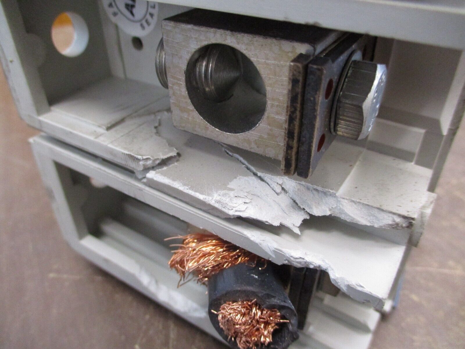 ABB SACE S5 Circuit Breaker S5N 300 300A 600V 2/24V Shunt Trip Used