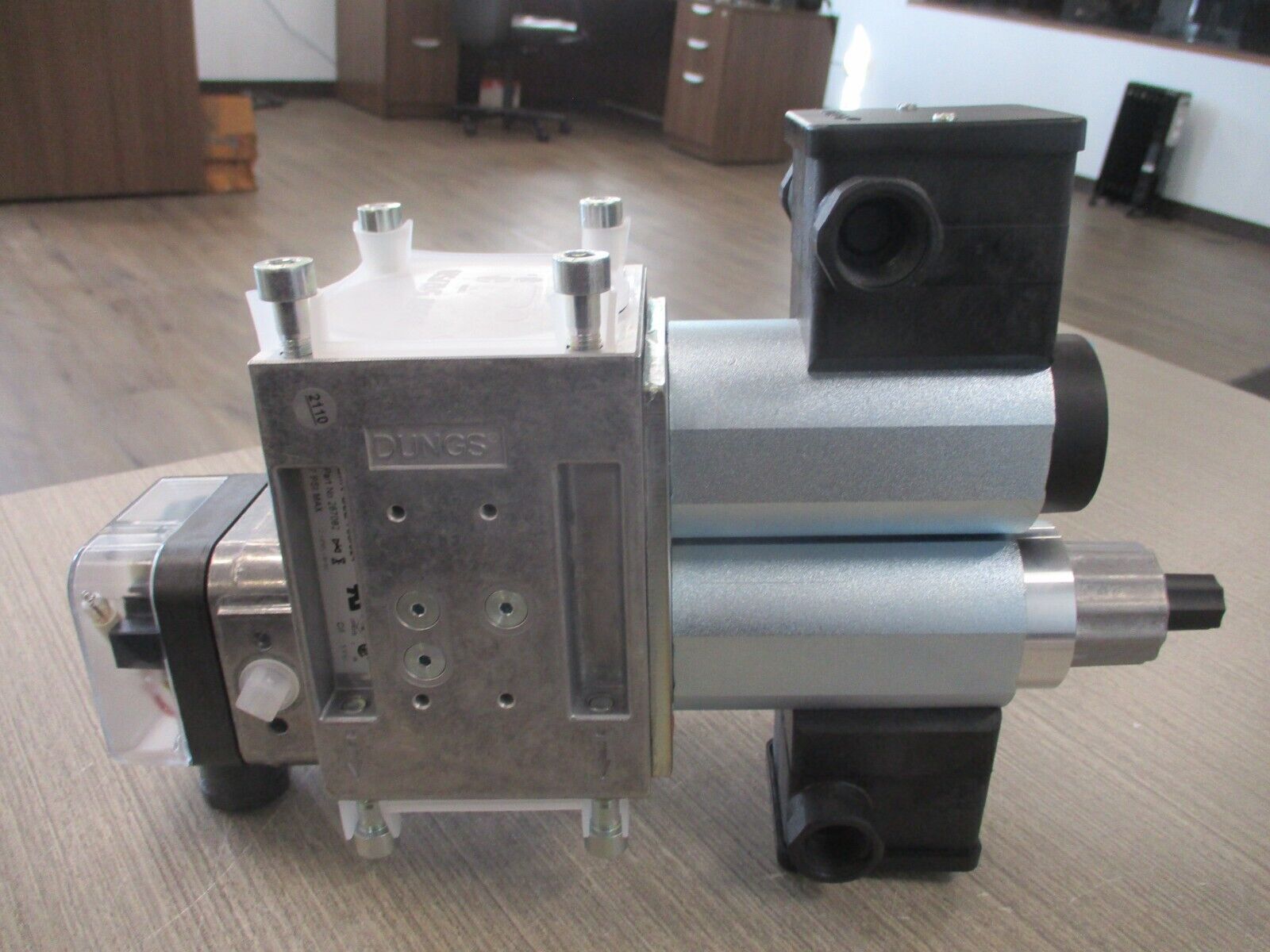 Dungs Dual Modular Valve 267082 DMV-DLE 703/624L 120VAC w/ POC V2 New Surplus