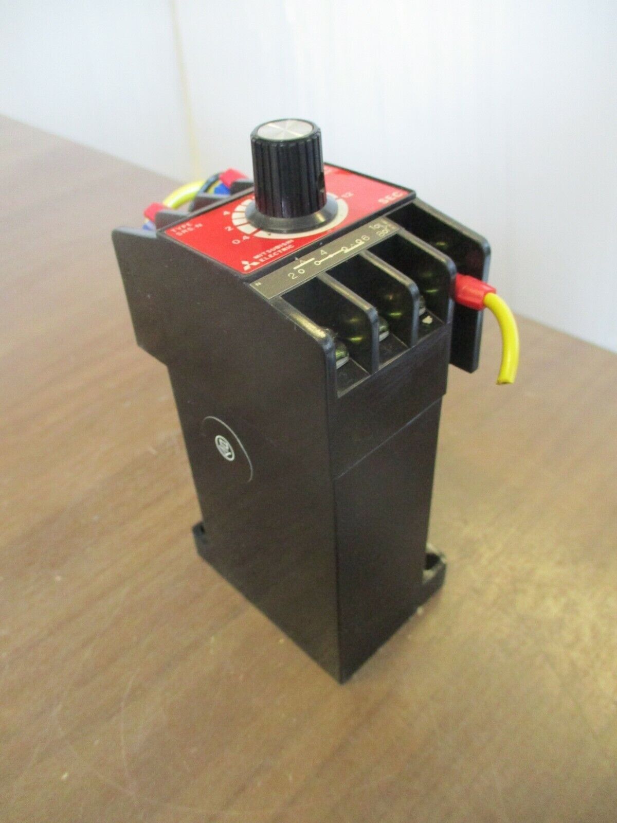 Mitsubishi Solid State Timer SRS-N 100/110V 200/220V Delay: 0.4-12 sec Used
