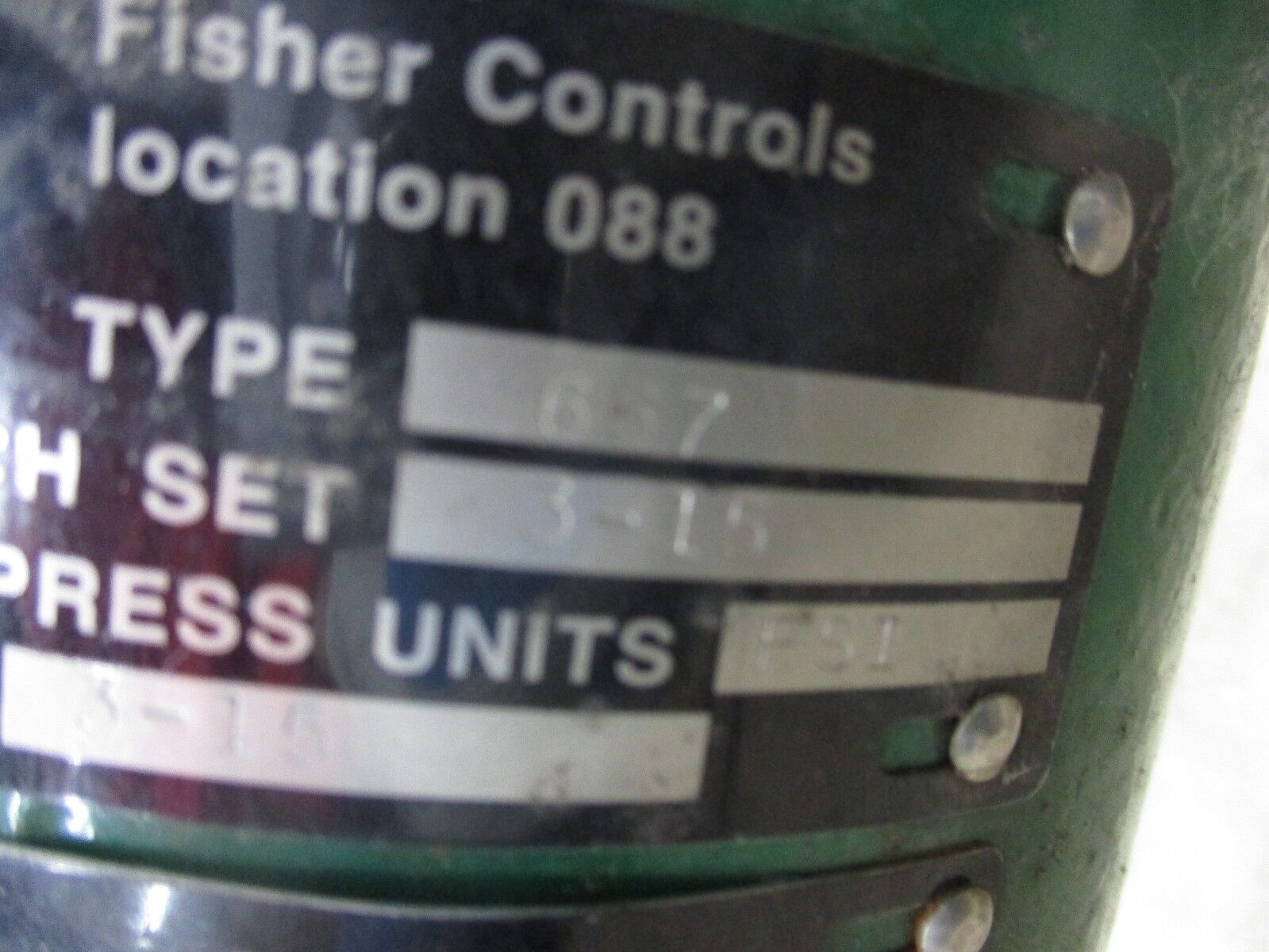 Fisher Diaphragm Control Valve w/ Positioner 667 / ED Used