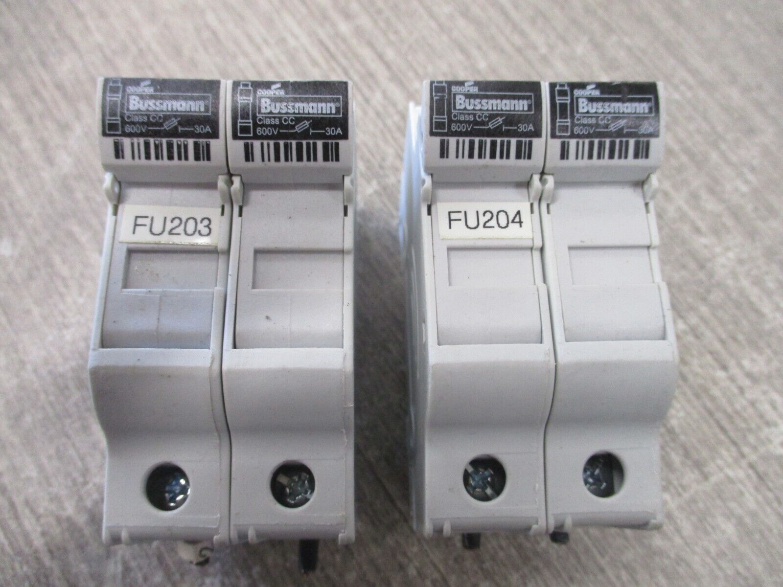 Cooper Bussmann Fuseholder CHCC2 30A 600V 2P *Lot of 2* Used