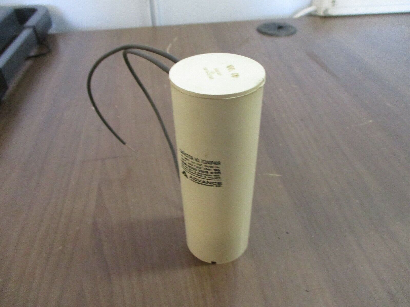 Advance Capacitor 7C240P40R 24MFD 400VAC 50/60Hz Used