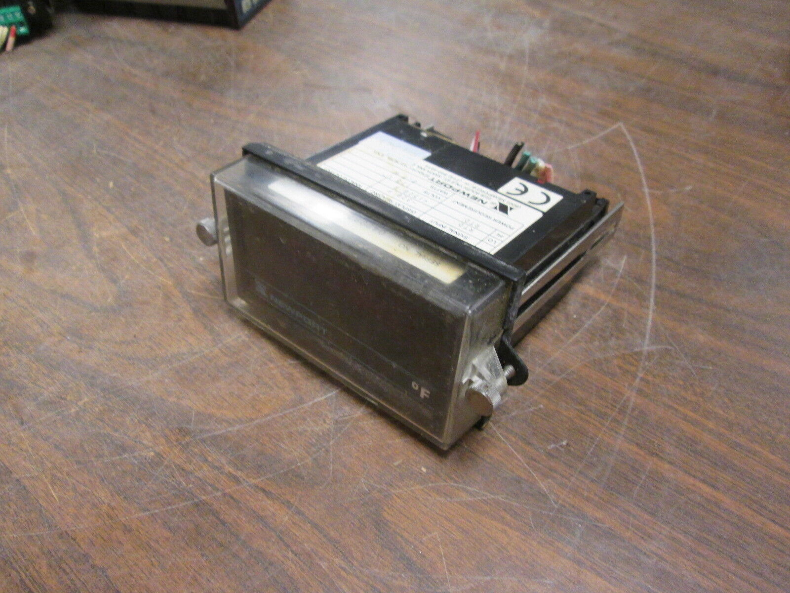 Newport Process Meter 202A-MF 115V 3.7W Range: -328 - +1508°F Used