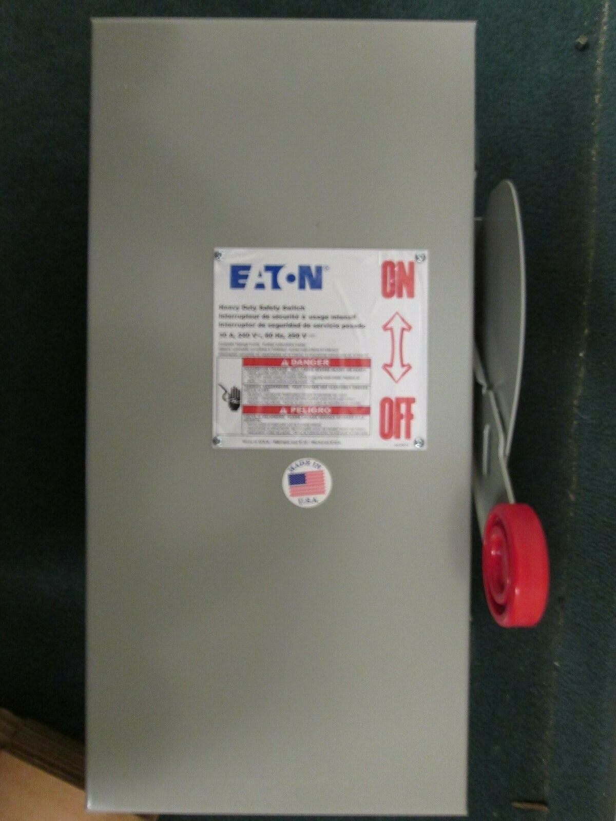 Cutler-Hammer Fusible Safety Switch DH321FDK 30A 240V 3P nema 12/3R enclosure