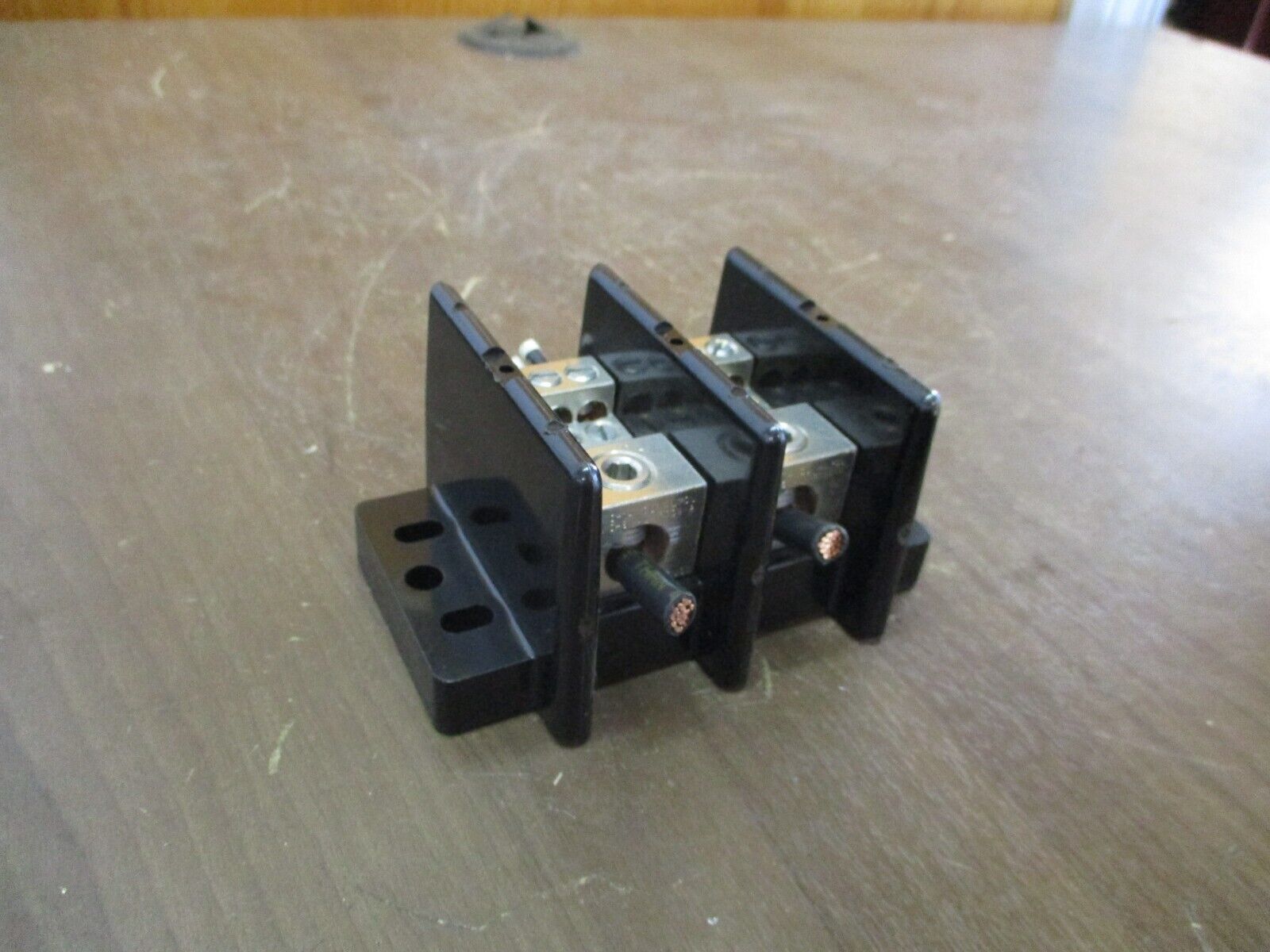 Buss Power Distribution Block 16021-2 175A 600V 2P Line: 2/0-14 Used