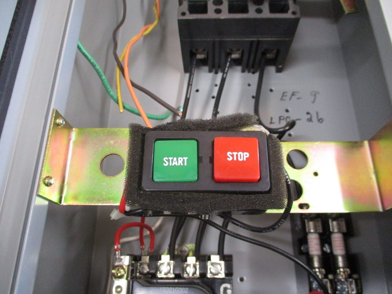 GE Size 0 Breaker Combination CR387B1046AAATBA 115-120V Coil 3A TEC36003 Breaker