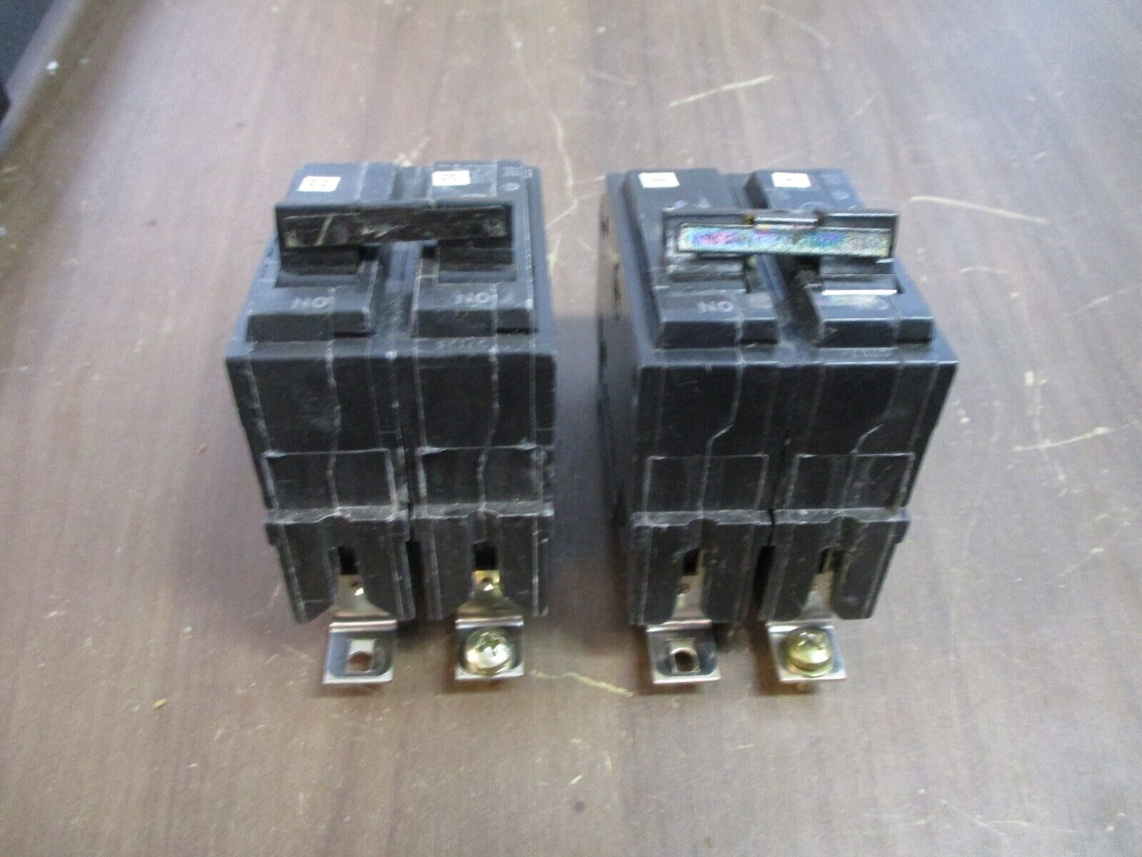 GE Bolt-On Circuit Breaker THQB2130 30A 120/240V 2P *Lot of 2* Used