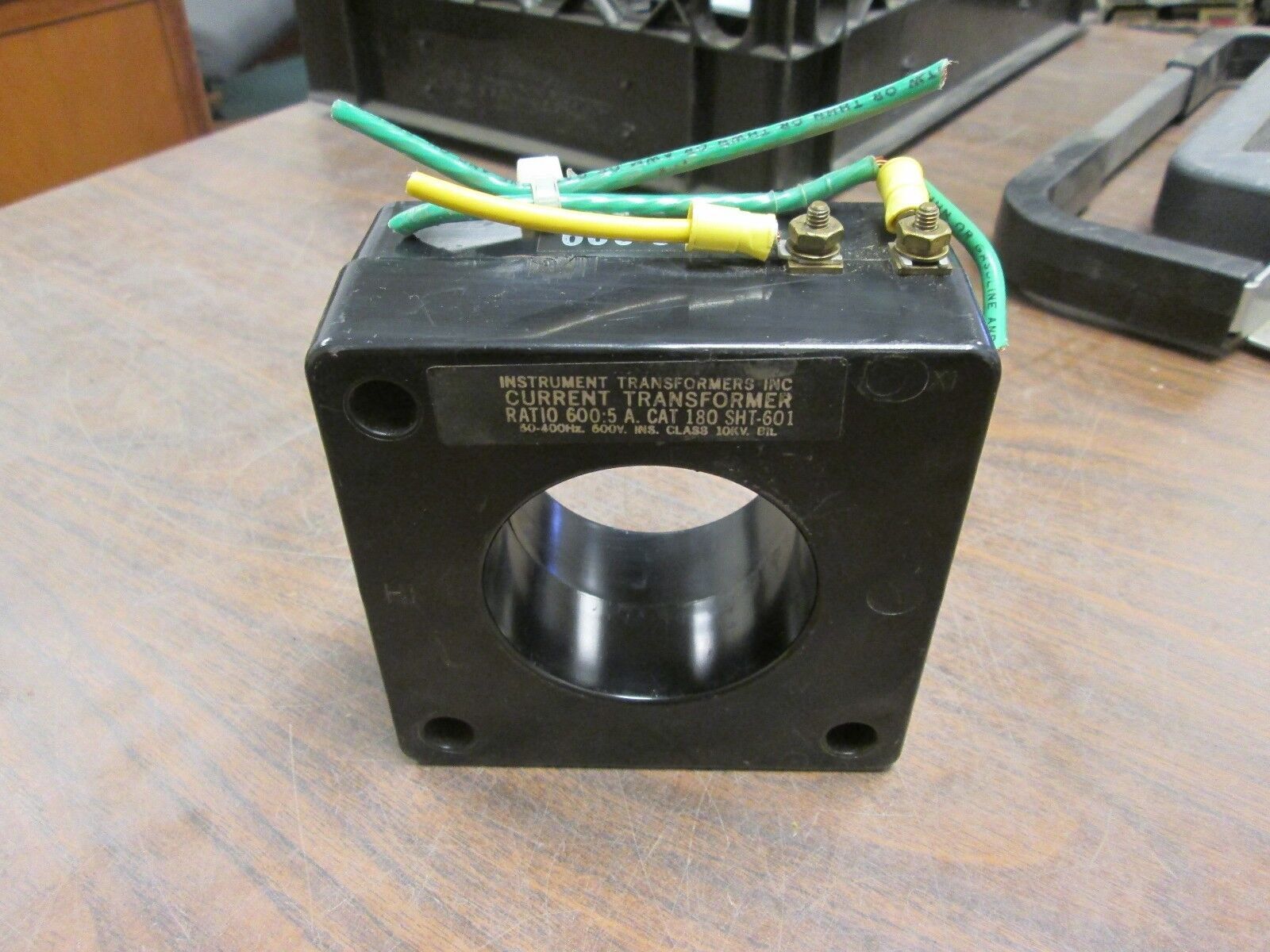 Instrument Transformers Current Transformer 180 SHT-601 Ratio 600:5A 600V Used