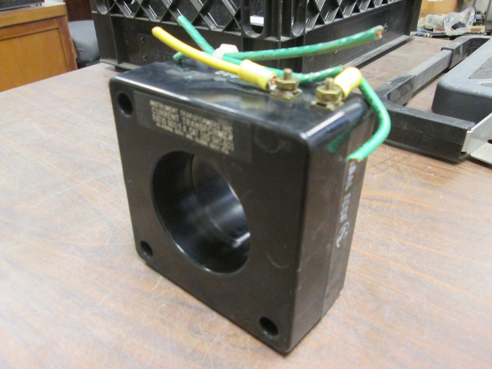 Instrument Transformers Current Transformer 180 SHT-601 Ratio 600:5A 600V Used