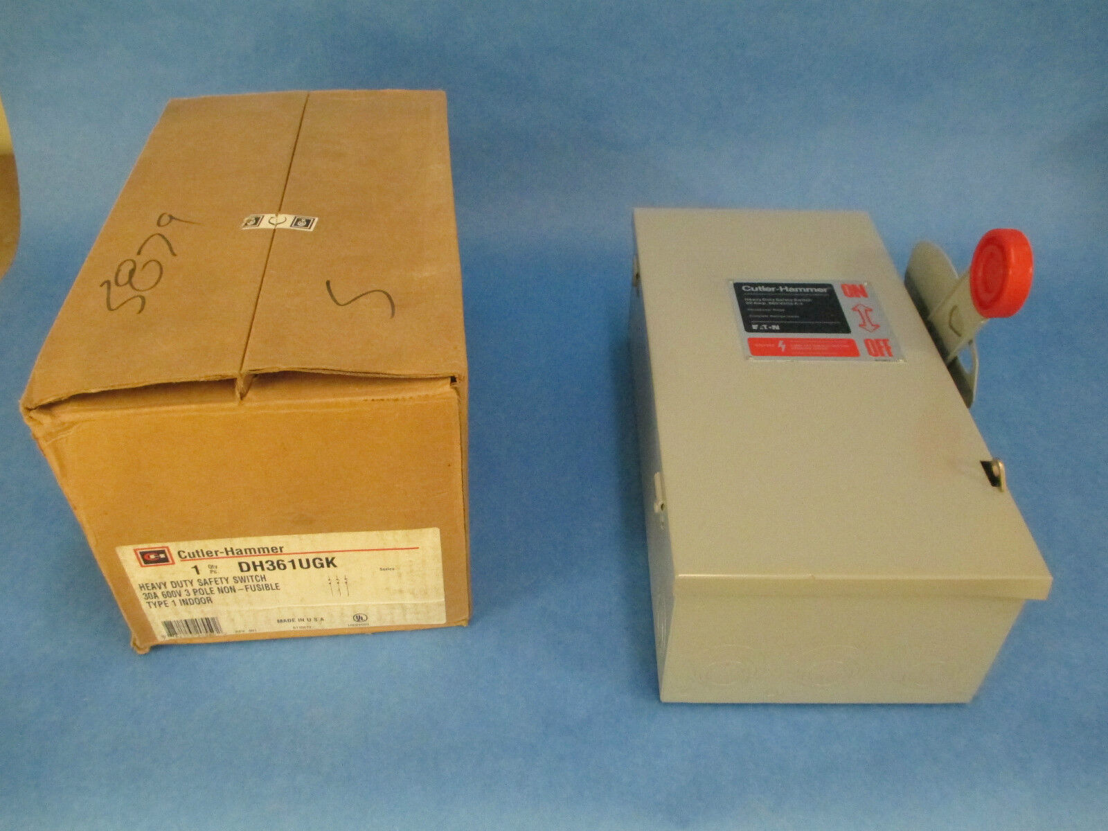 Cutler-Hammer Non-Fusible Safety Switch DH361UGK 30A 600V 3P Type 1 New Surplus