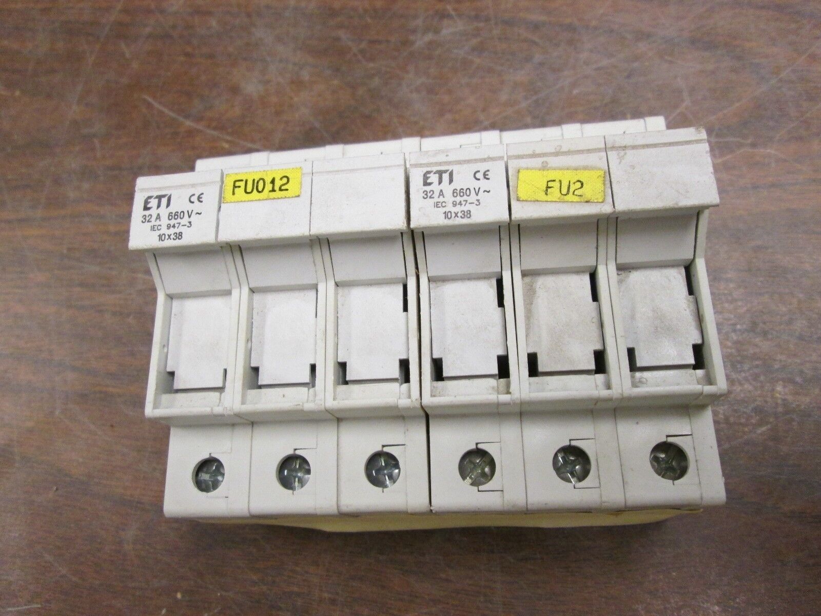 ETI Fuseholder LR 106309 3P 600VAC 30A Lot of 2 Used