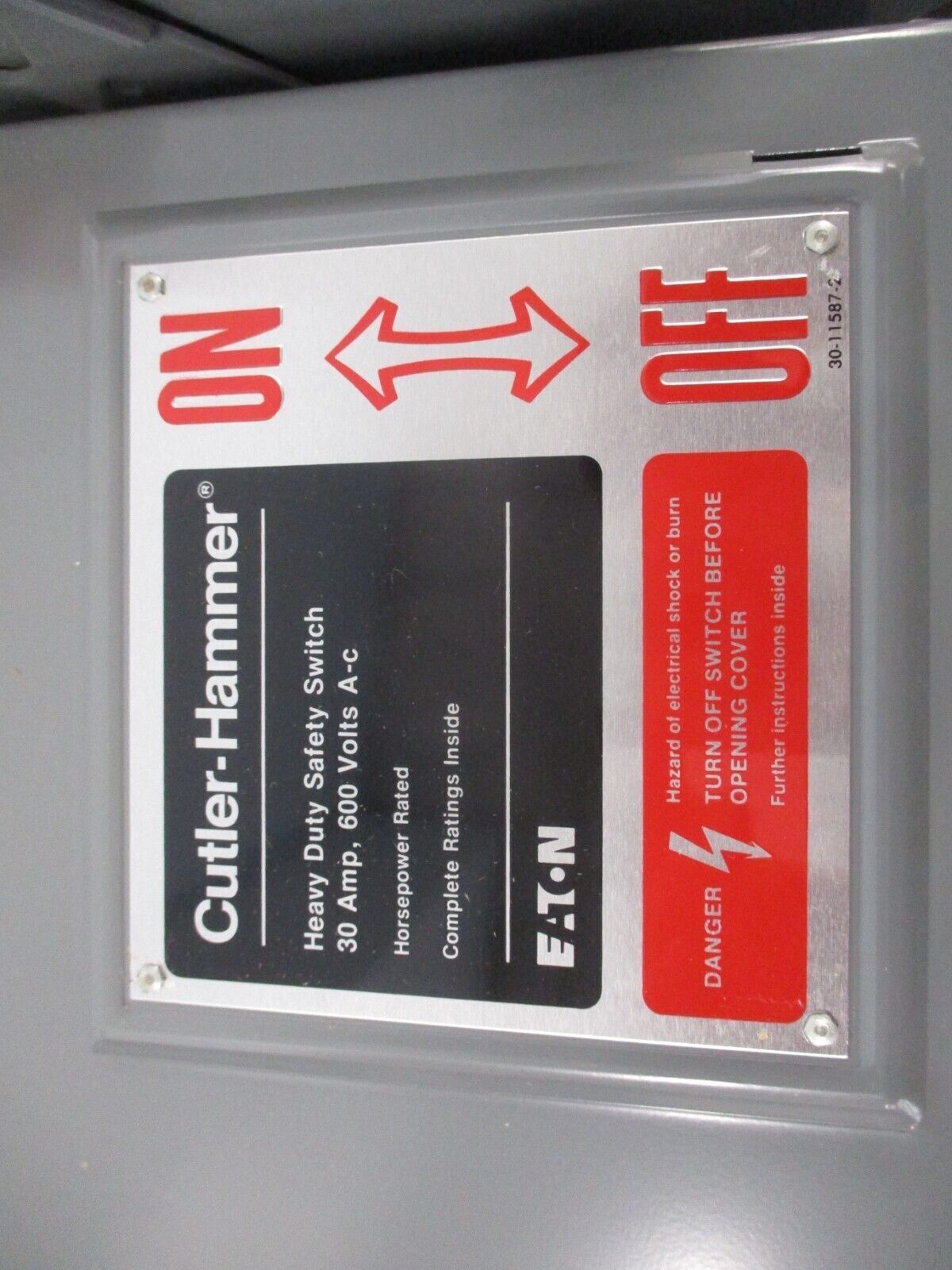 Cutler-Hammer Non-Fusible Safety Switch DH361UGK 30A 600V 3P Type 1 New Surplus