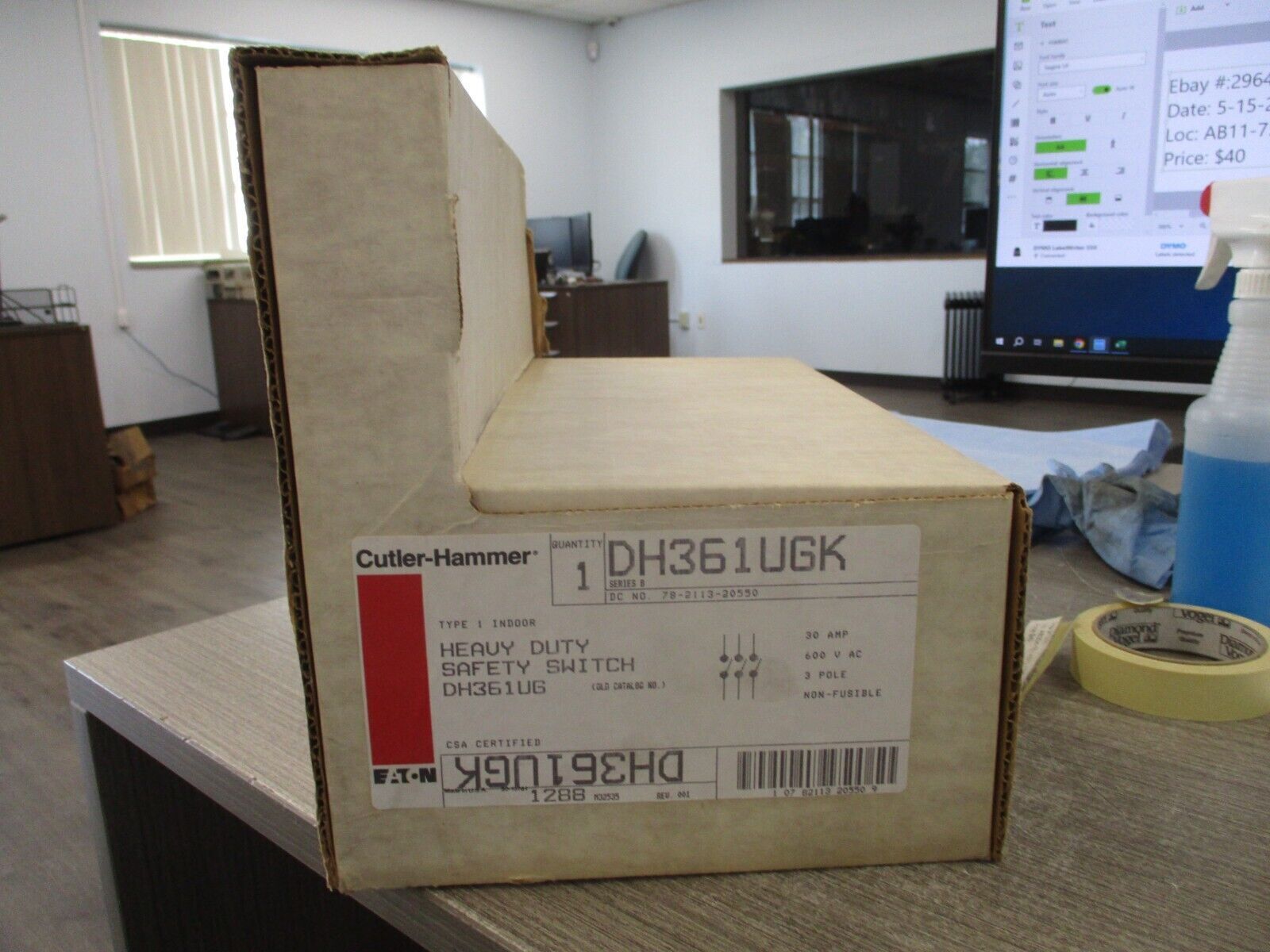 Cutler-Hammer Non-Fusible Safety Switch DH361UGK 30A 600V 3P Type 1 New Surplus