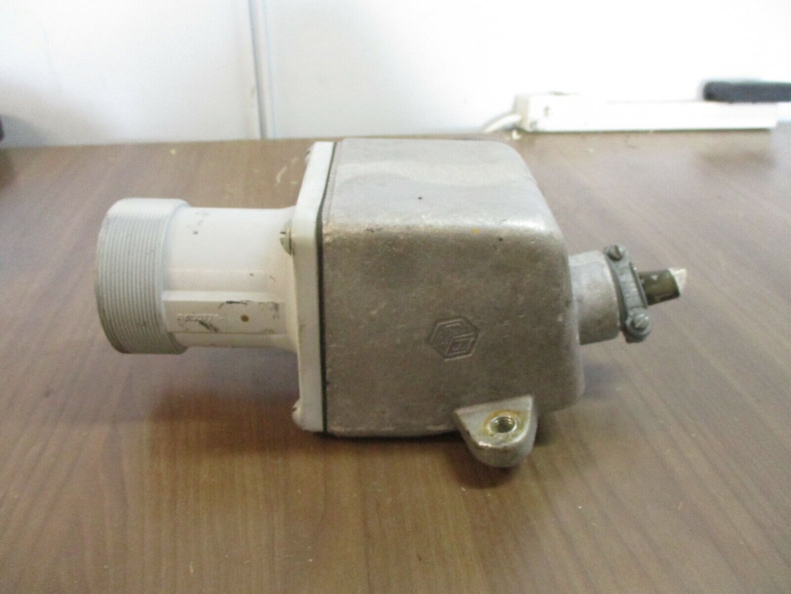 Crouse-Hinds Arkitite Receptacle AR631 60A 600V 3W 3P w/ Base *No Cover* Used