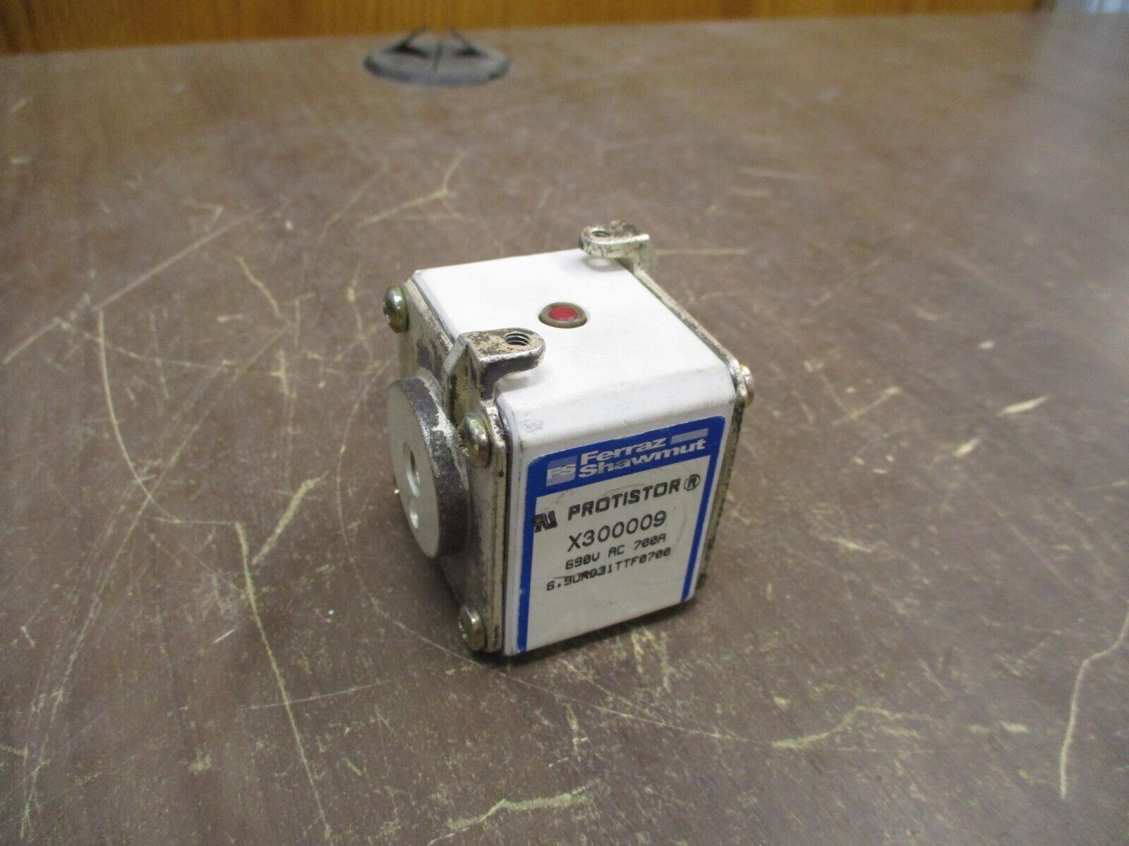 Ferraz Shawmut Protistor Fuse X300009 700A 690V Used