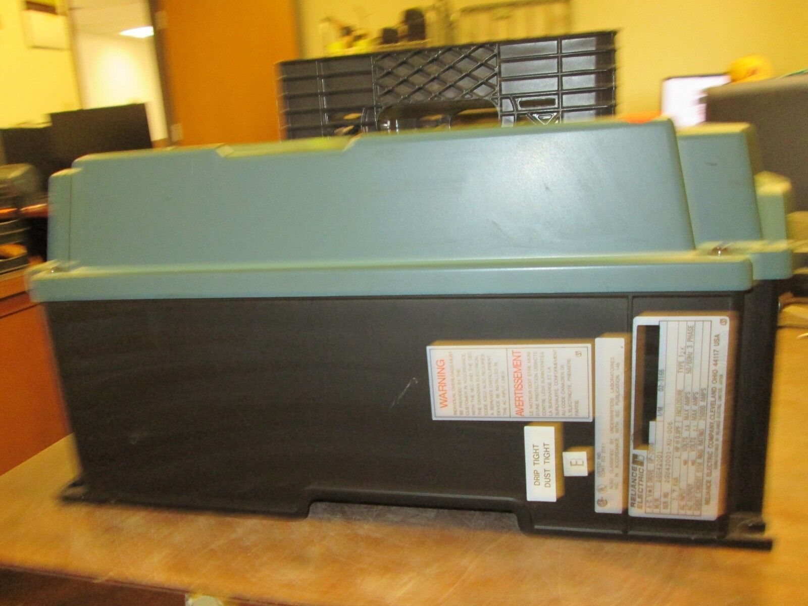 Reliance VS GP-2000 AC Drive 2GU42001 1HP Used