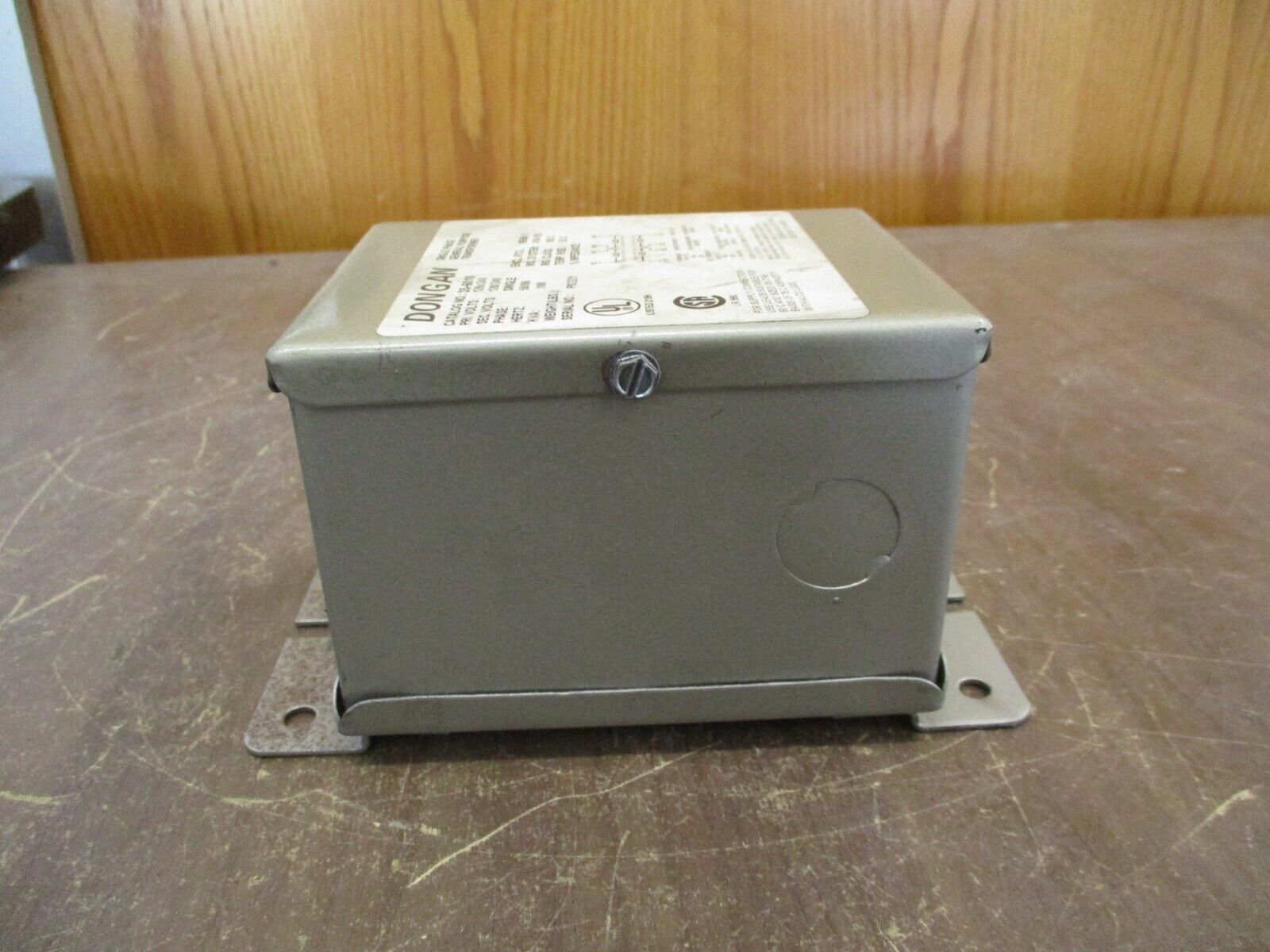 Dongan Transformer 35-6010 0.100kVA Pri: 120/240V Sec: 120/240V 1Ph 50/60Hz Used