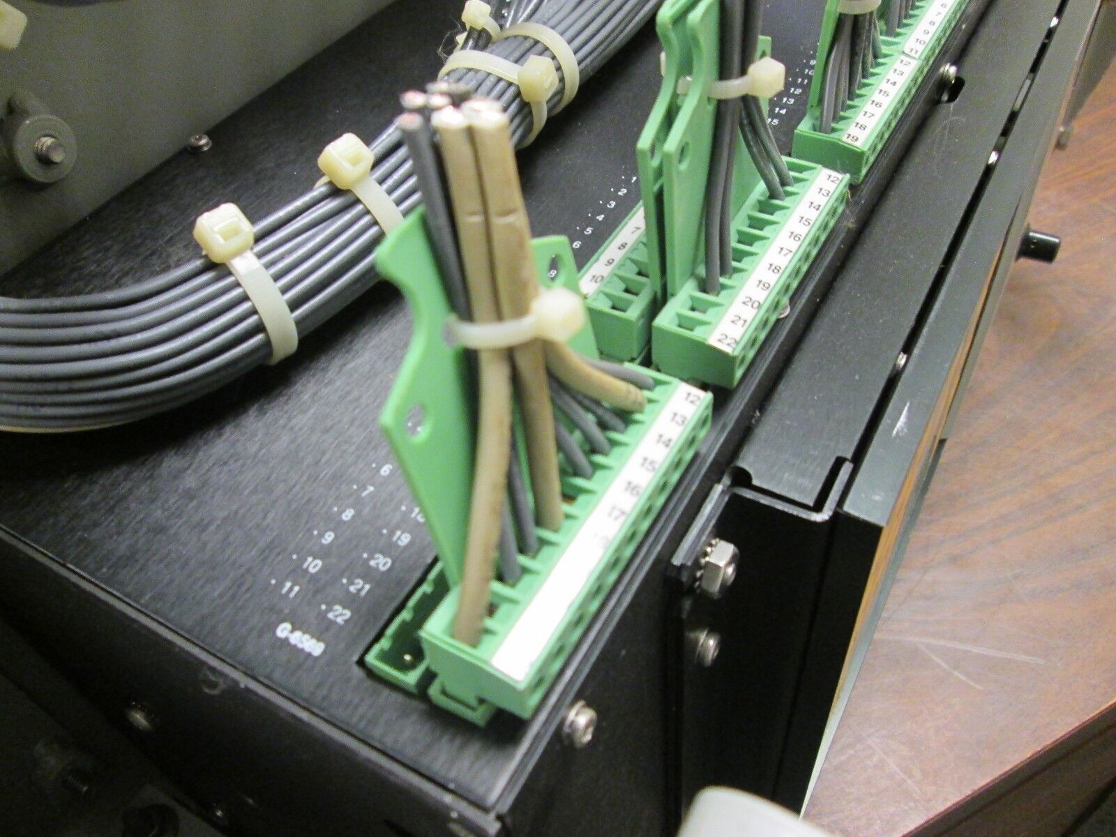 S&C Micro-AT Source Transfer Control 3908-V1Y4Y8-S101 120V Used