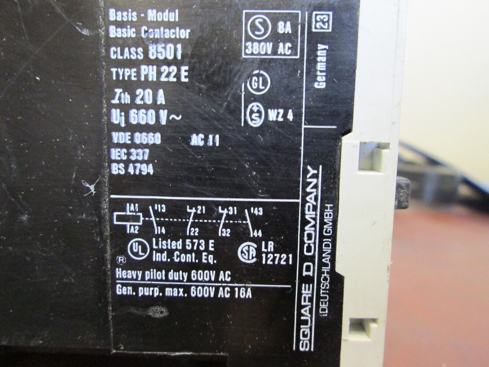 Square D Contactor 8501 PH22E 20A 120V Coil 660V Max Used