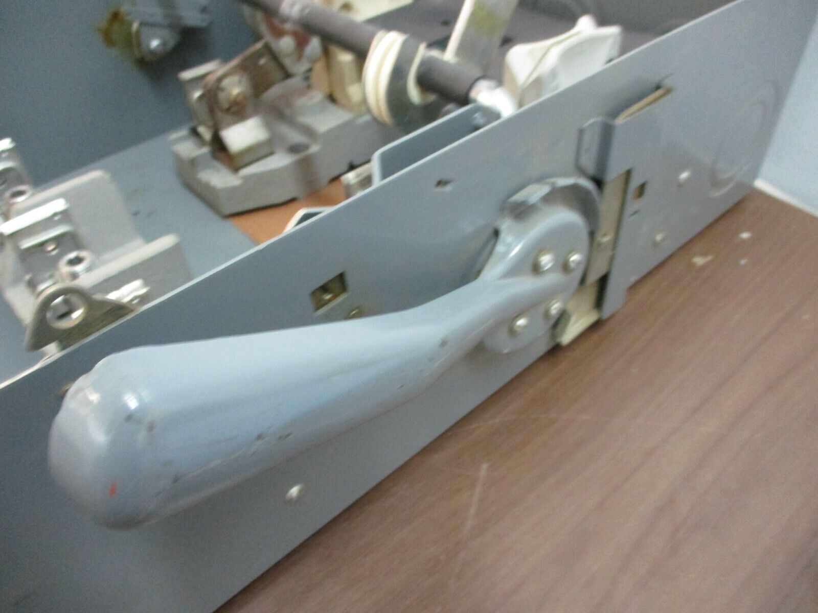 Cutler-Hammer Fusible Safety Switch/Disconnect DH324N 200A 240V Used