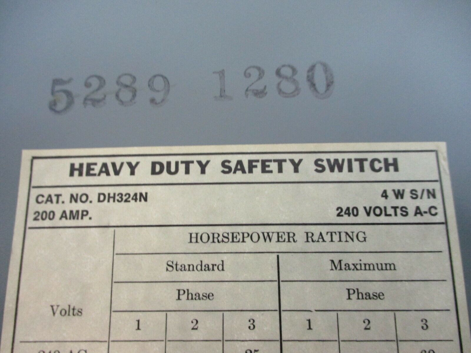 Cutler-Hammer Fusible Safety Switch/Disconnect DH324N 200A 240V Used
