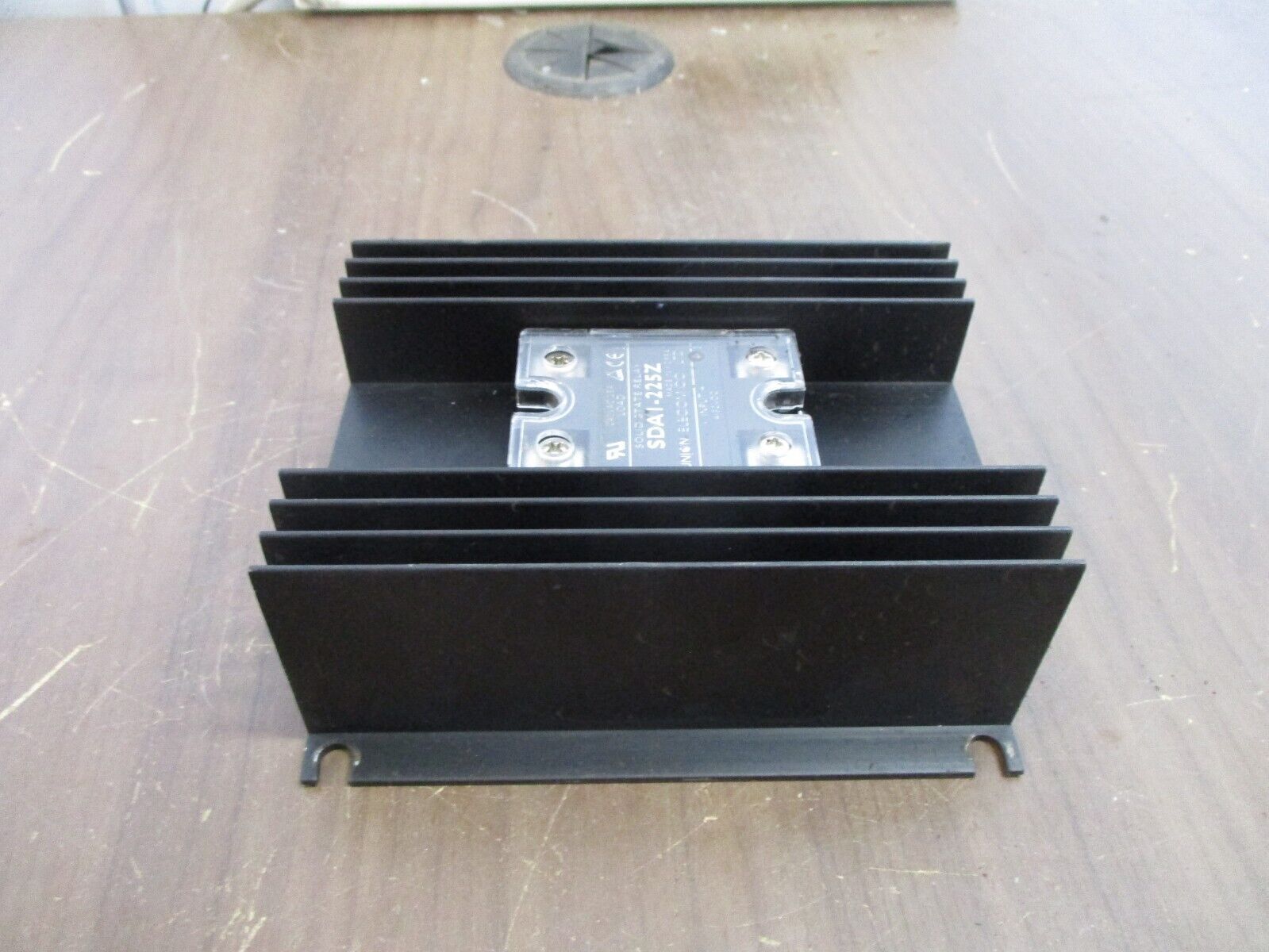 Union Elecom Solid State Relay SDA1-225Z Input: 4-32VDC Output: 240VAC 25A Used