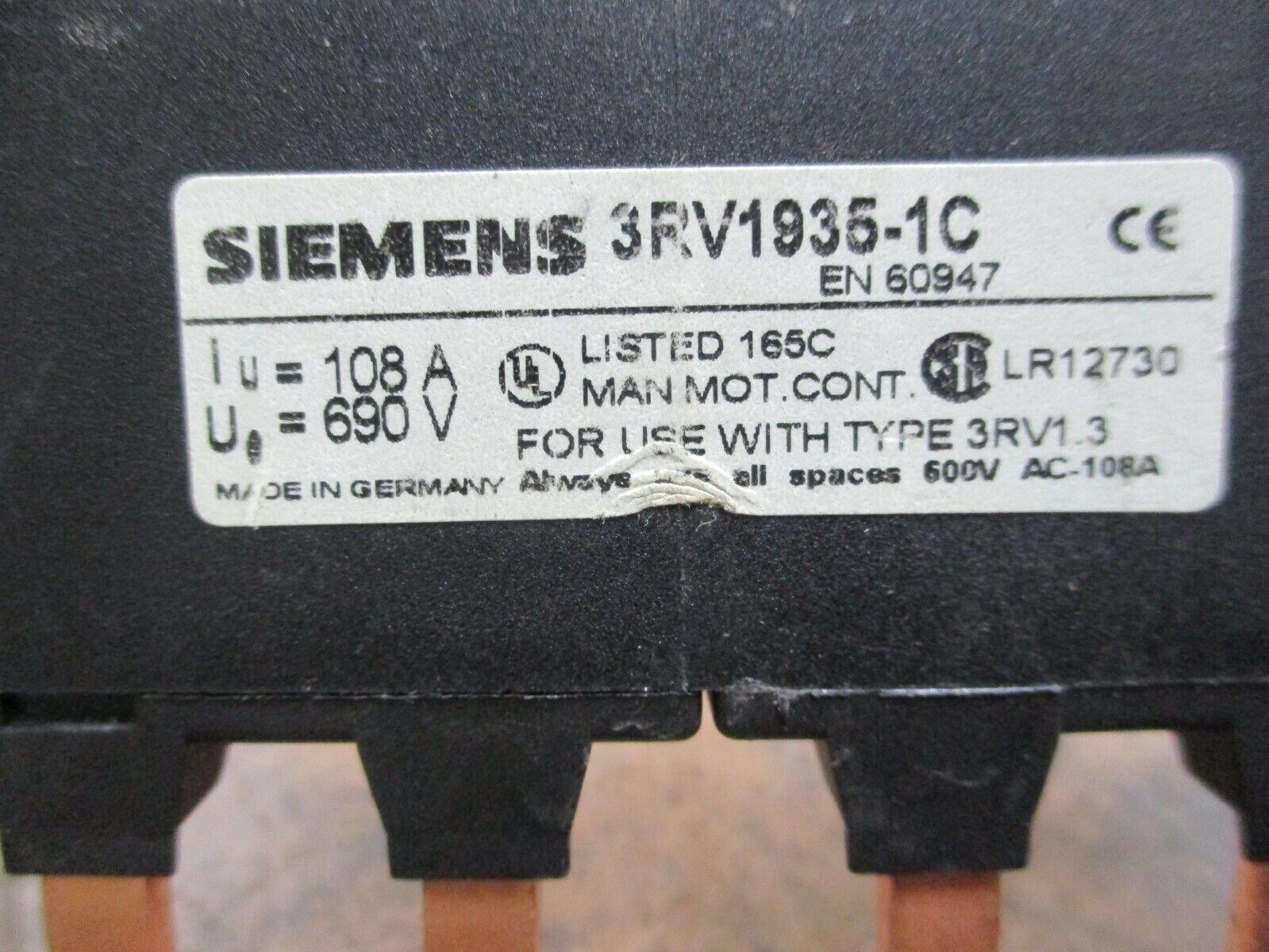 Siemens Bus Bar 3RV1935-1C 108A 600V Used