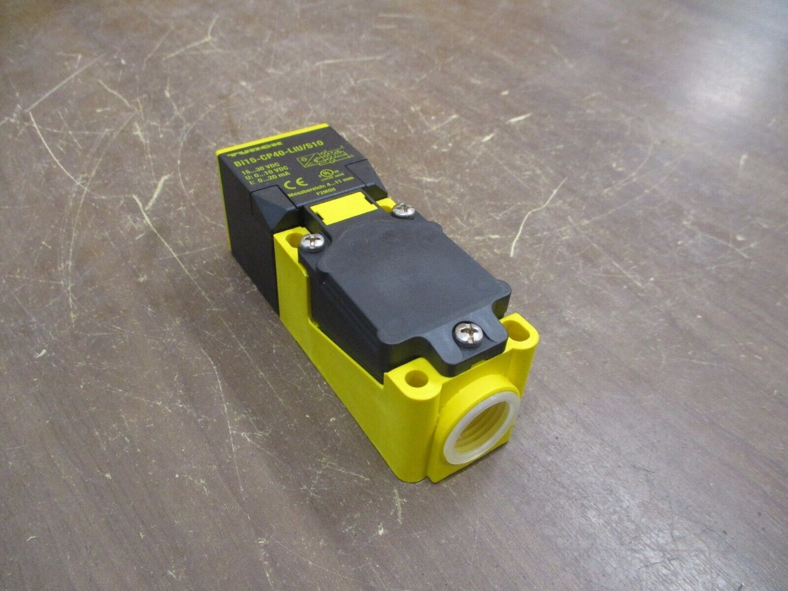 Turck Inductive Sensor Bi15-CP40-LiU/S10 15-30VDC *No Box* New Surplus