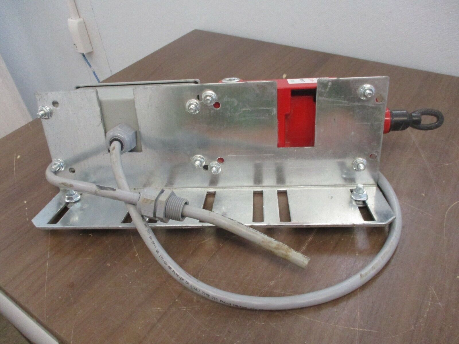 Honeywell Micro Switch Cable-Pull Switch 1CPSA2-F03 w/ Mounting Plate *No Front*