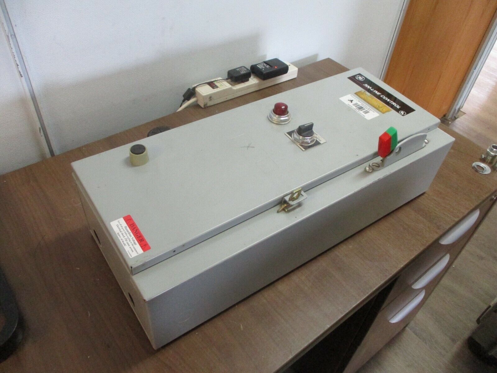 GE Non-Fusible Size 0 Combination CR308B1041AABSLR 115-120V Coil 18A 600V Used