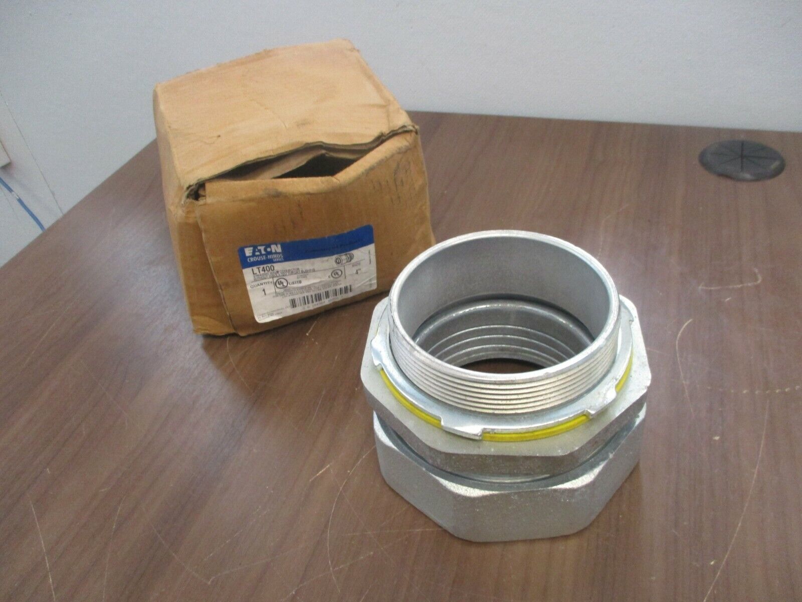 Eaton Crouse-Hinds Liquidtight Connector LT400 4" Straight Male New Surplus
