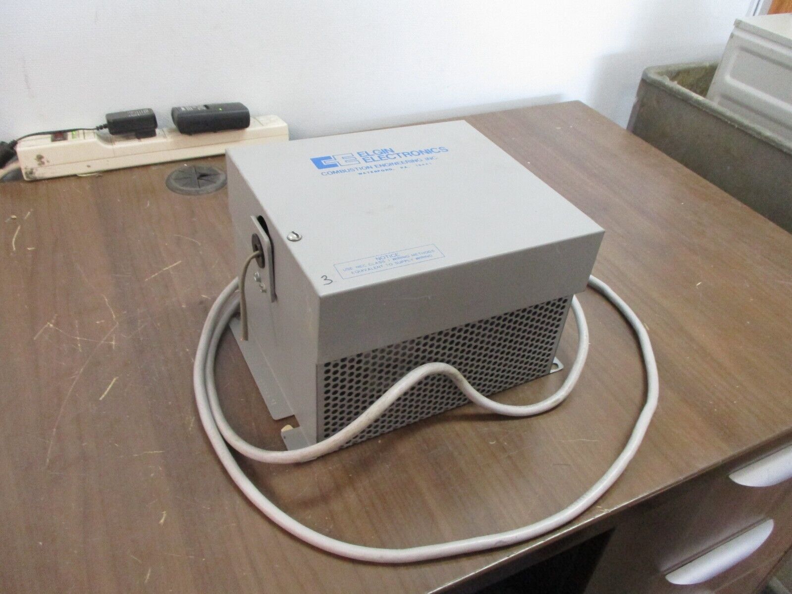 Elgin Electronics Power Supply System EAK-4 190W Input: 111/117/123V 60Hz 25W