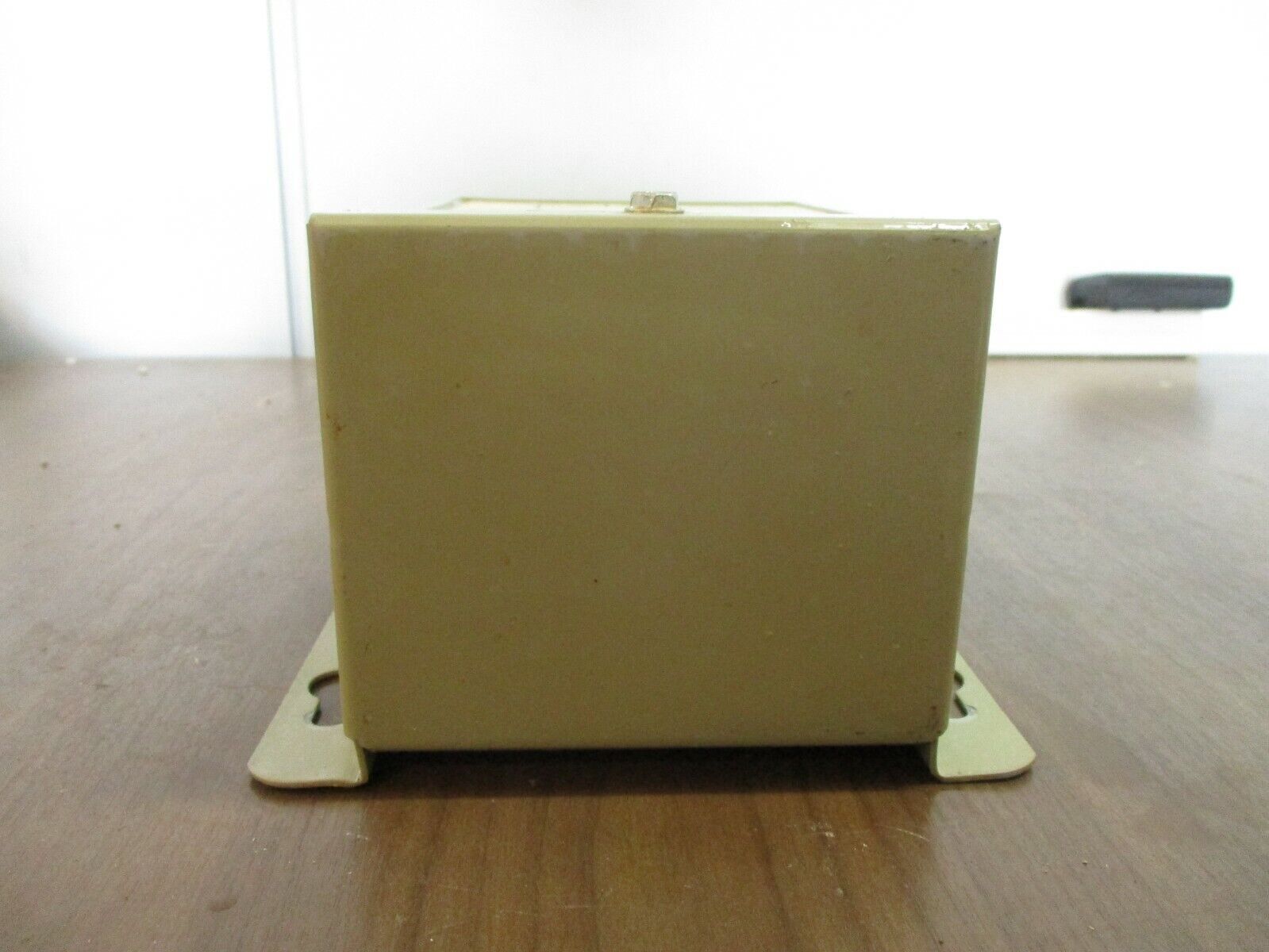 GE Transformer 9T51B0407 0.250kVA Pri: 120/240V Sec: 12/24V 1Ph 50/60Hz Used