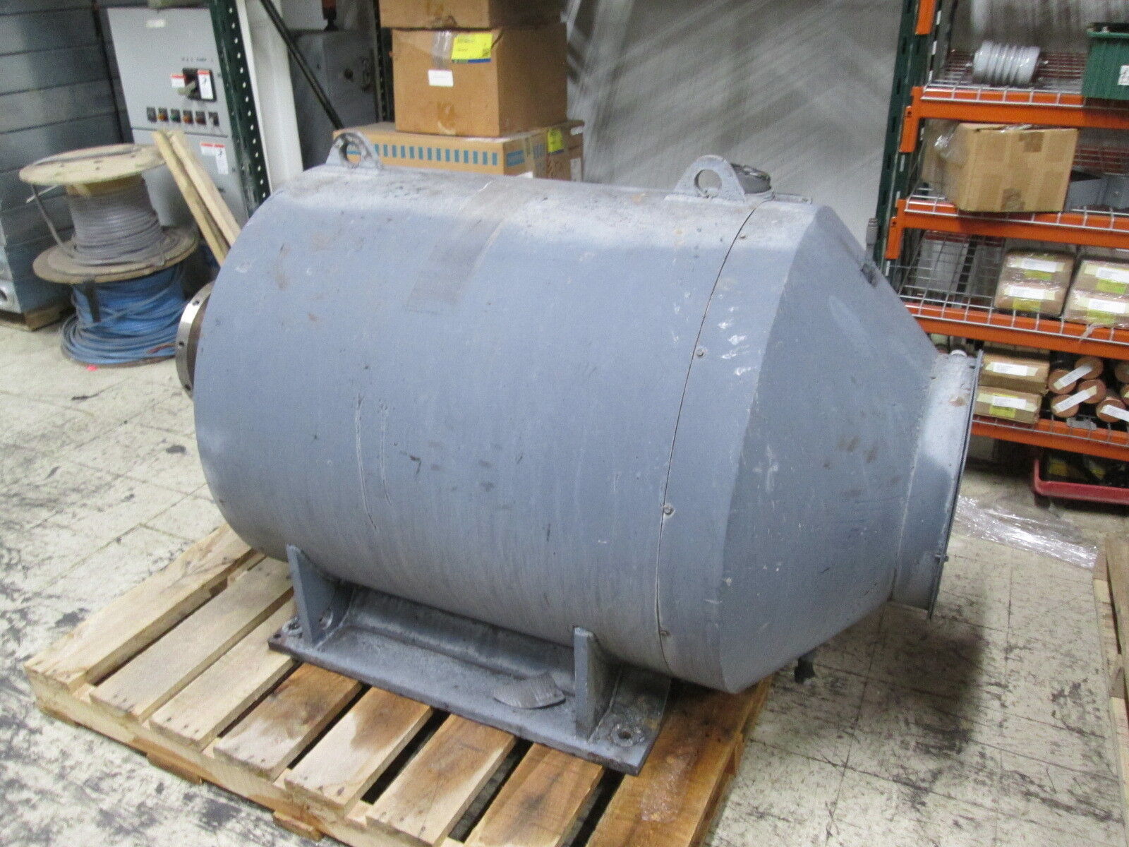 Siemens AZ Induction Motor 300HP 900RPM FR: 2616S8 460V 380A Used