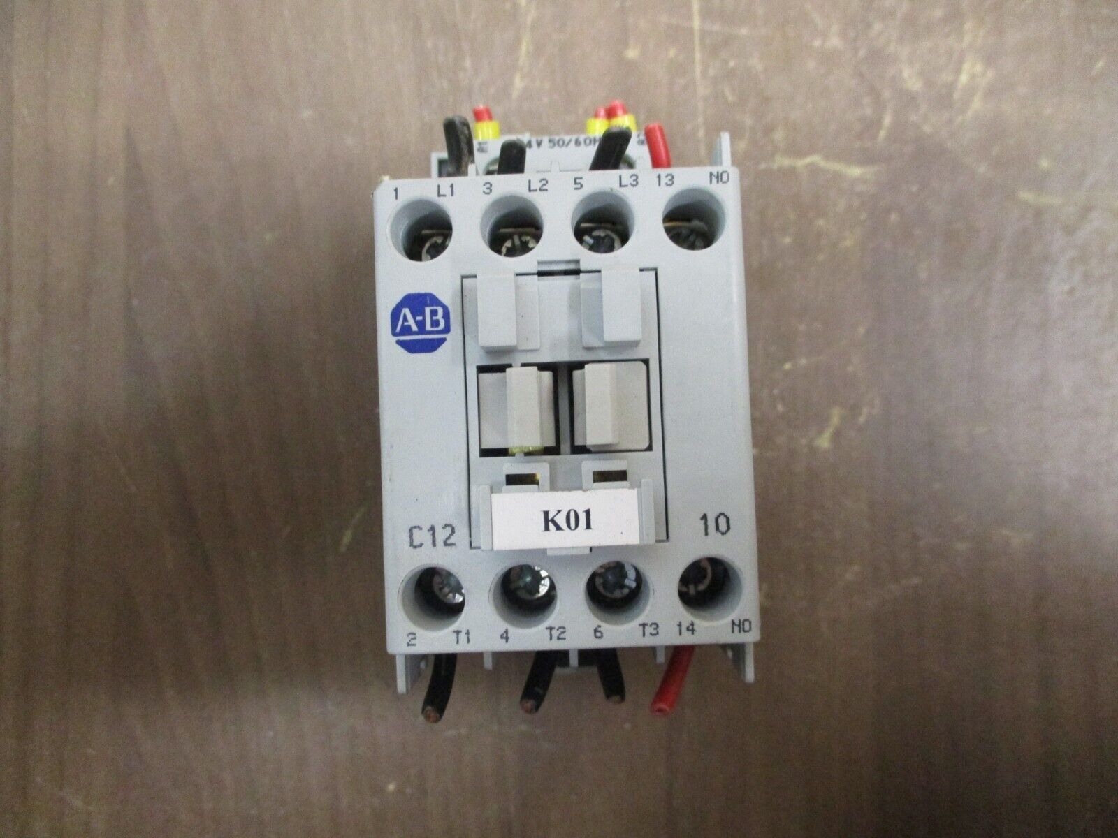 Allen-Bradley Contactor 100-C12*10 24V Coil 25A 600V *Chipped Top* Used
